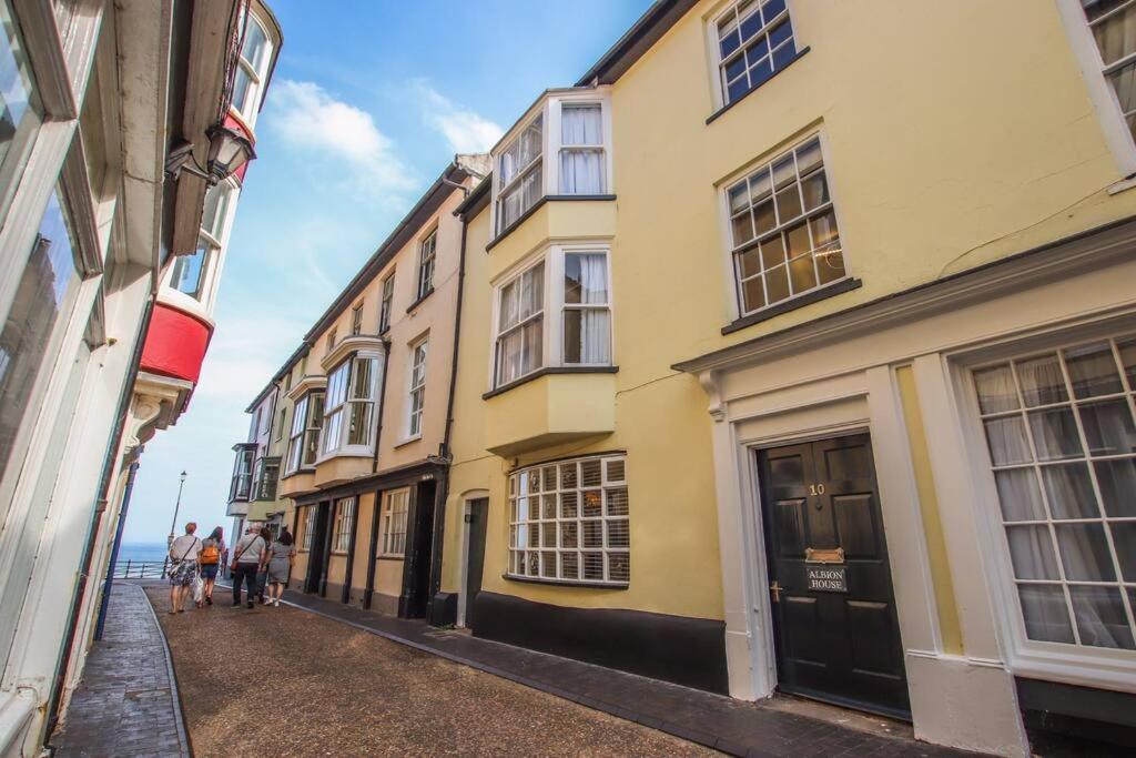 Stunning Cromer beach house with sea views view 5