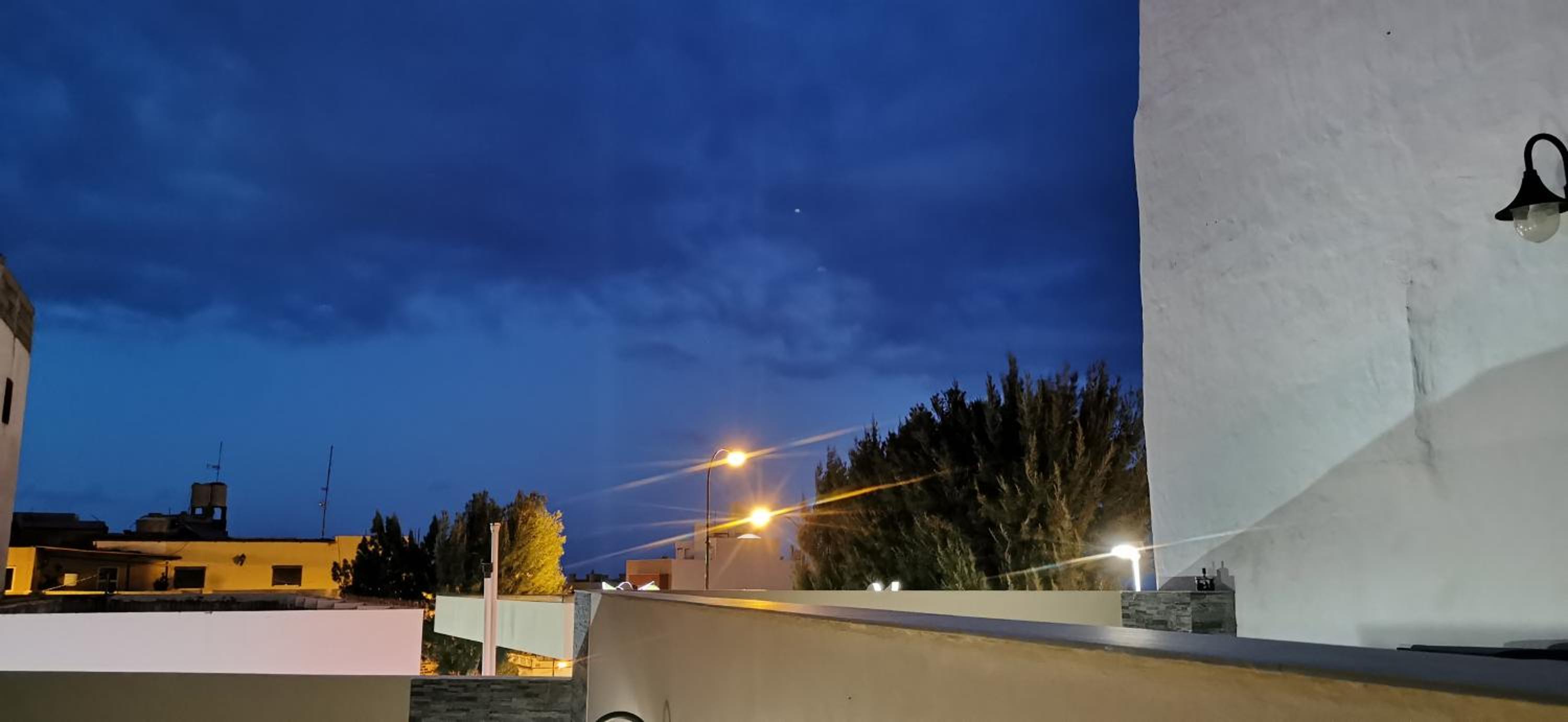 Situación inmejorable. Céntrico y tranquilo