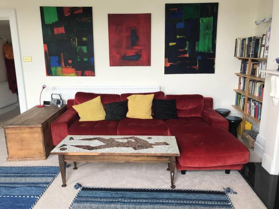 Stunning Arty Apartment in the heart of Clifton view 3
