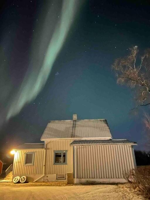 Alfredhuset - Cosy house in Leknes view 2