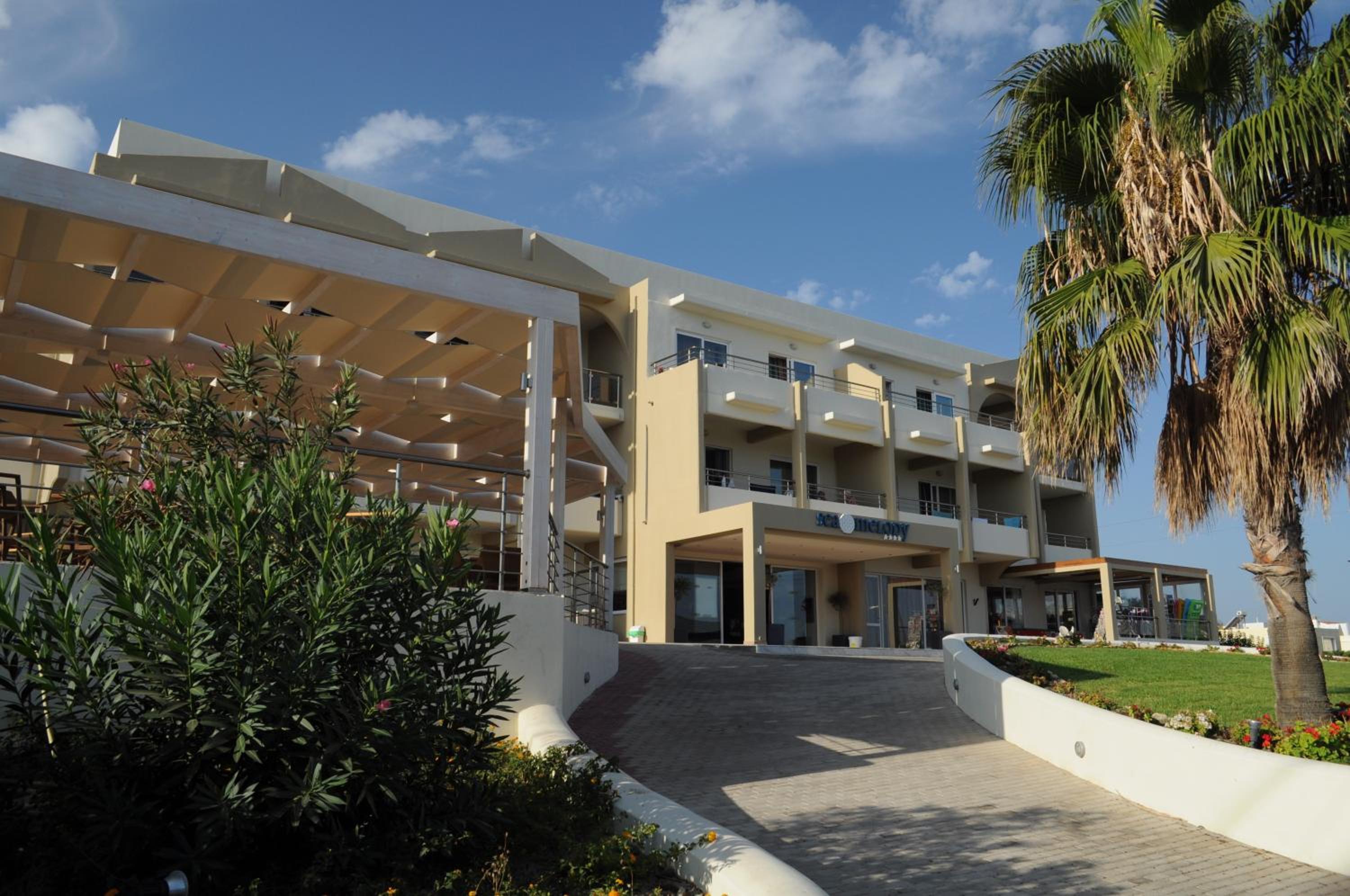 Sea Melody Beach Hotel & Apartments