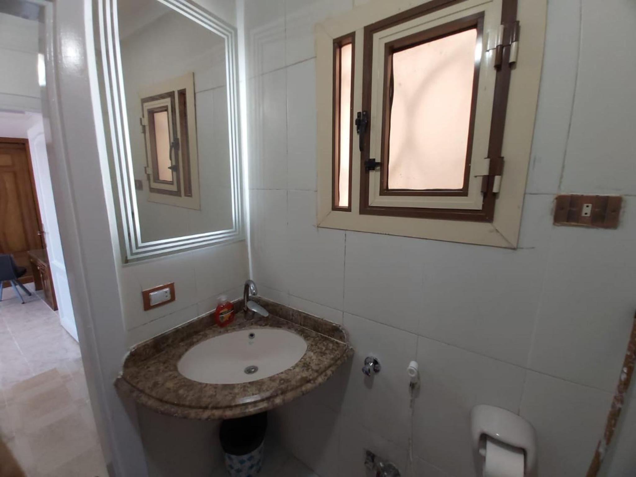 Riviera Suite Montazah Resort, Sea View, Scenic Views from Every Room, Fully Air-Conditioned Serviced 2BR Apartment, Reliable WiFi, Quiet view 5