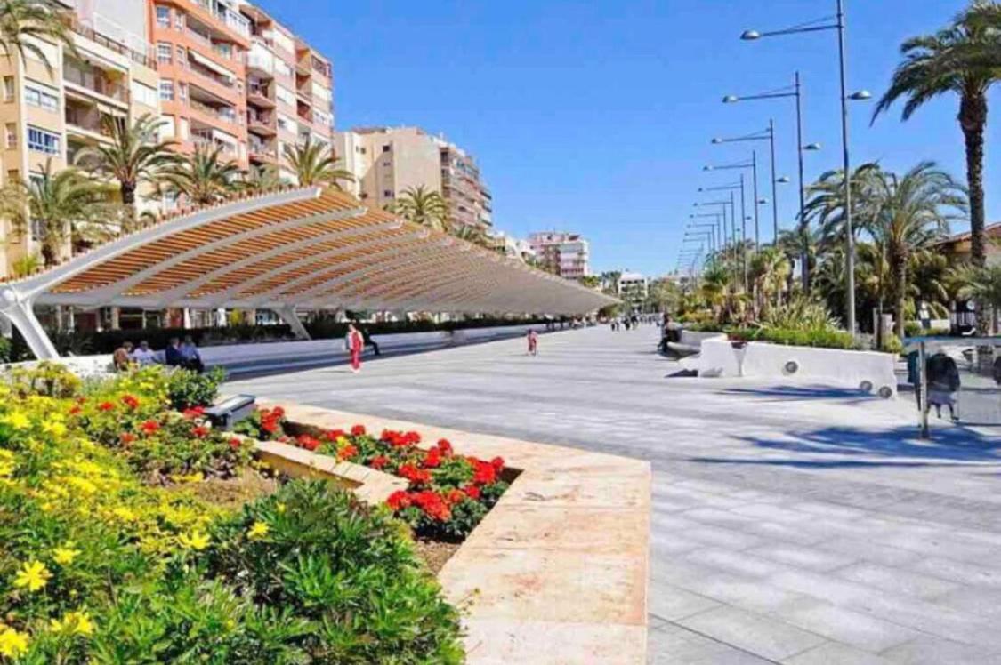 Precioso apartamento con vistas al mar