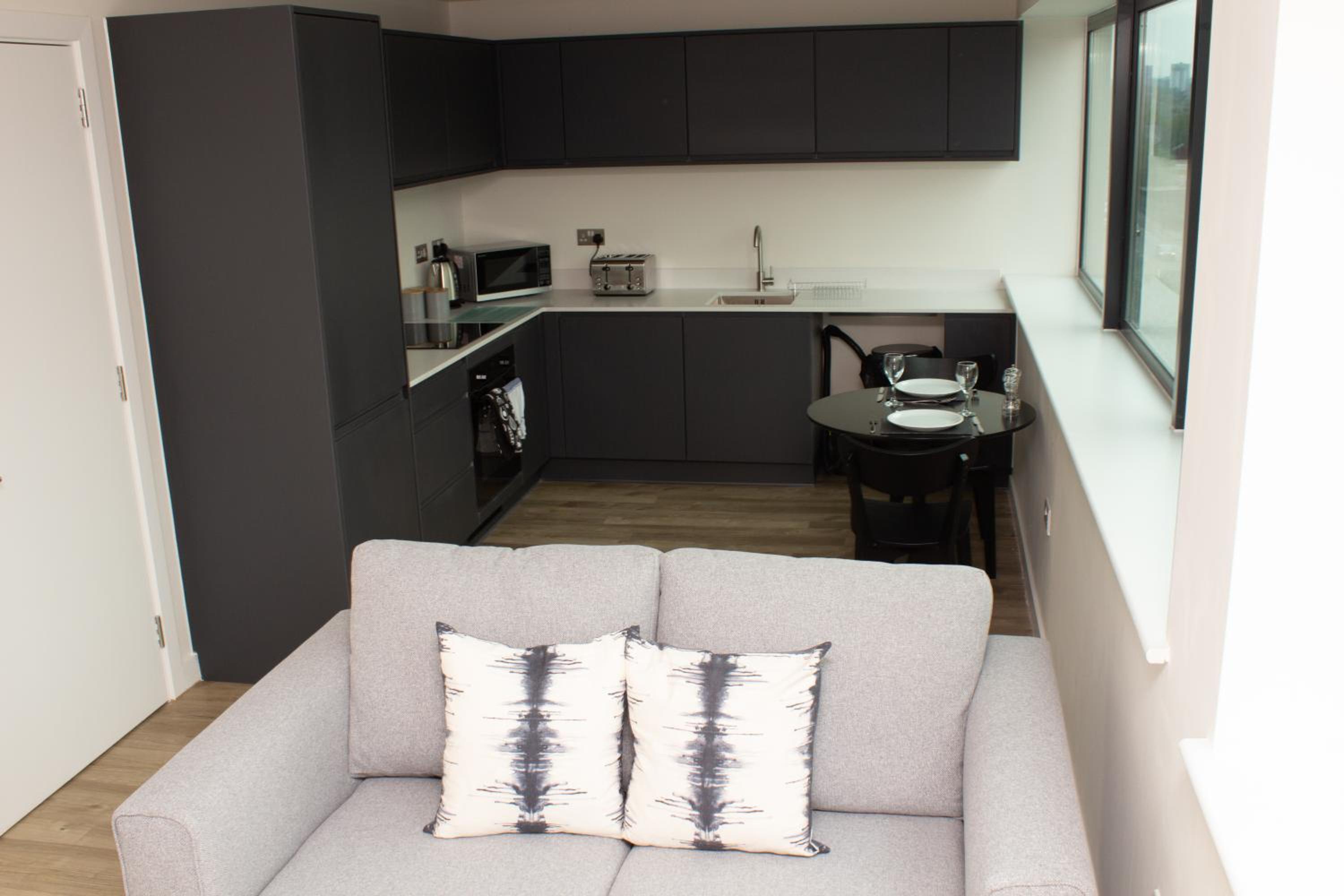 Dashing 1BR Penthouse near MCR Stadiums