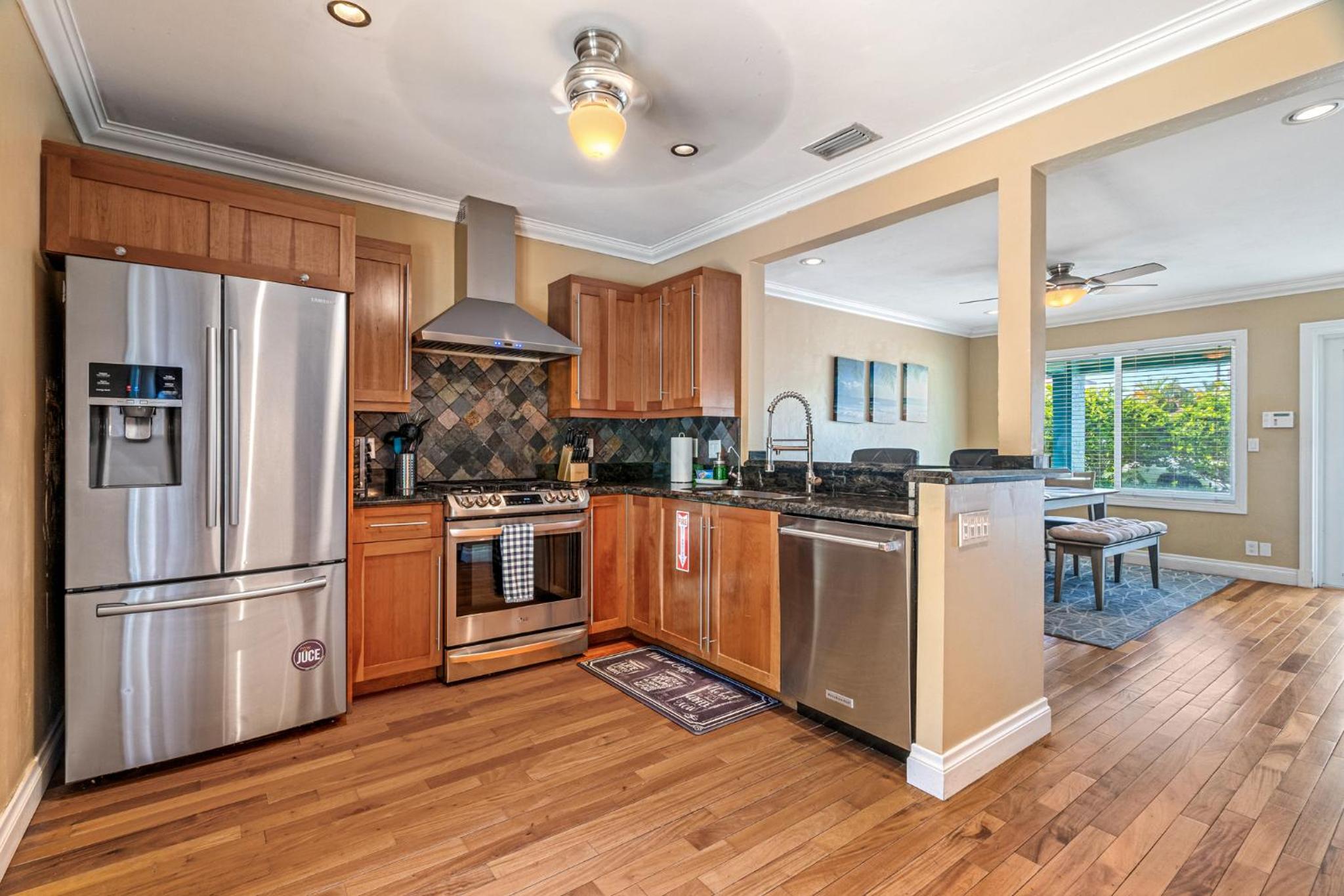 #1 Fort Lauderdale House - Heated Salt Water Pool - Private Oasis-Updated Gorgeous 3BR 3BA - Las Olas view 5