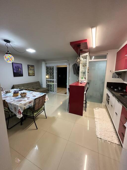 Apto da Felicidade - com jacuzzi e jardim privativo