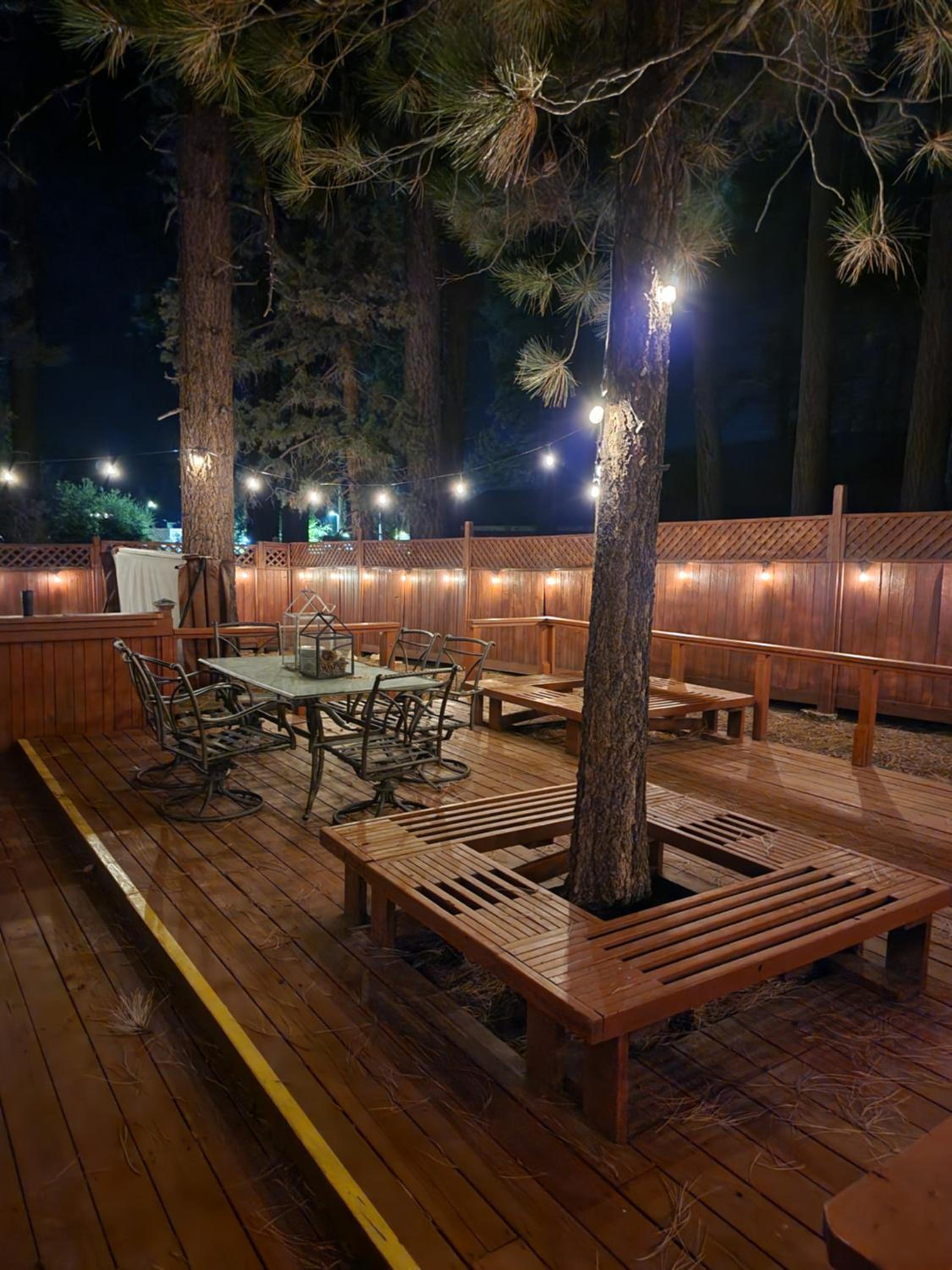 Hotel Enchanting Cabin with Hot Tub & Quiet Neighborhood - Image 1