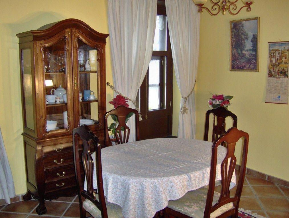 Apartamentos-Monasterio-de-San-Antonio-Apartment-im-englischen-Stil-mit-Meerblick photo 3