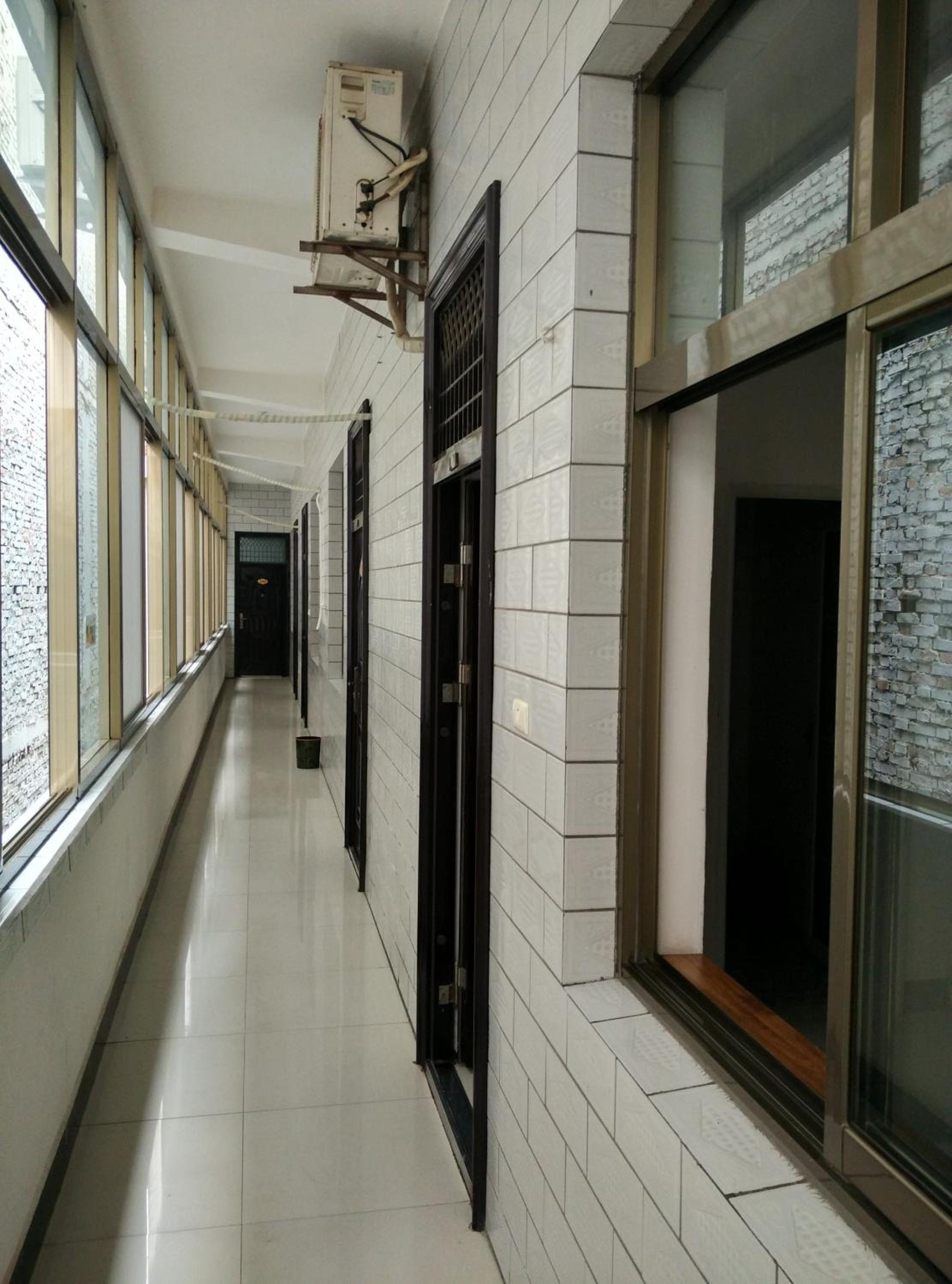 Huashan International Youth Hostel