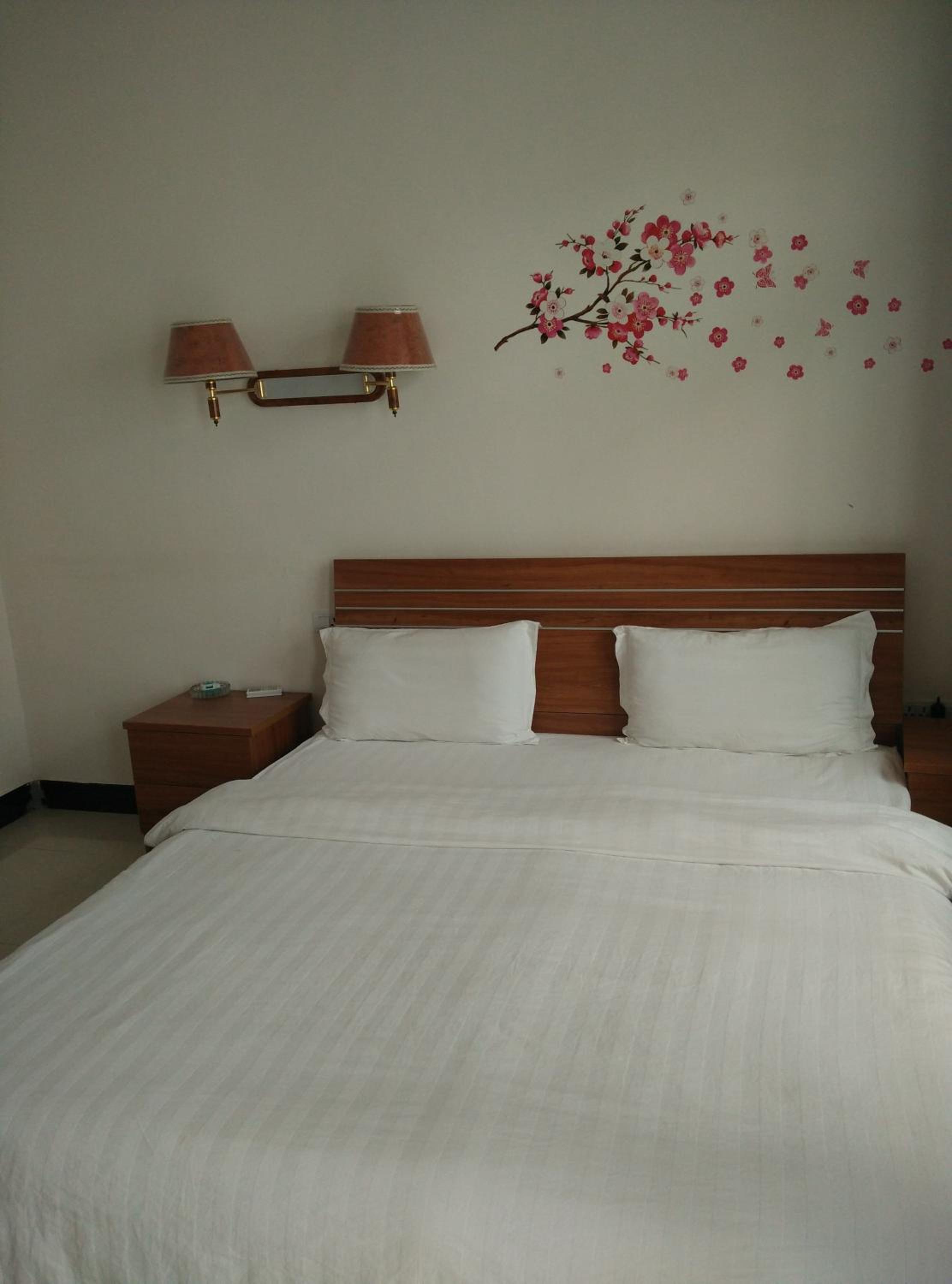 Huashan International Youth Hostel