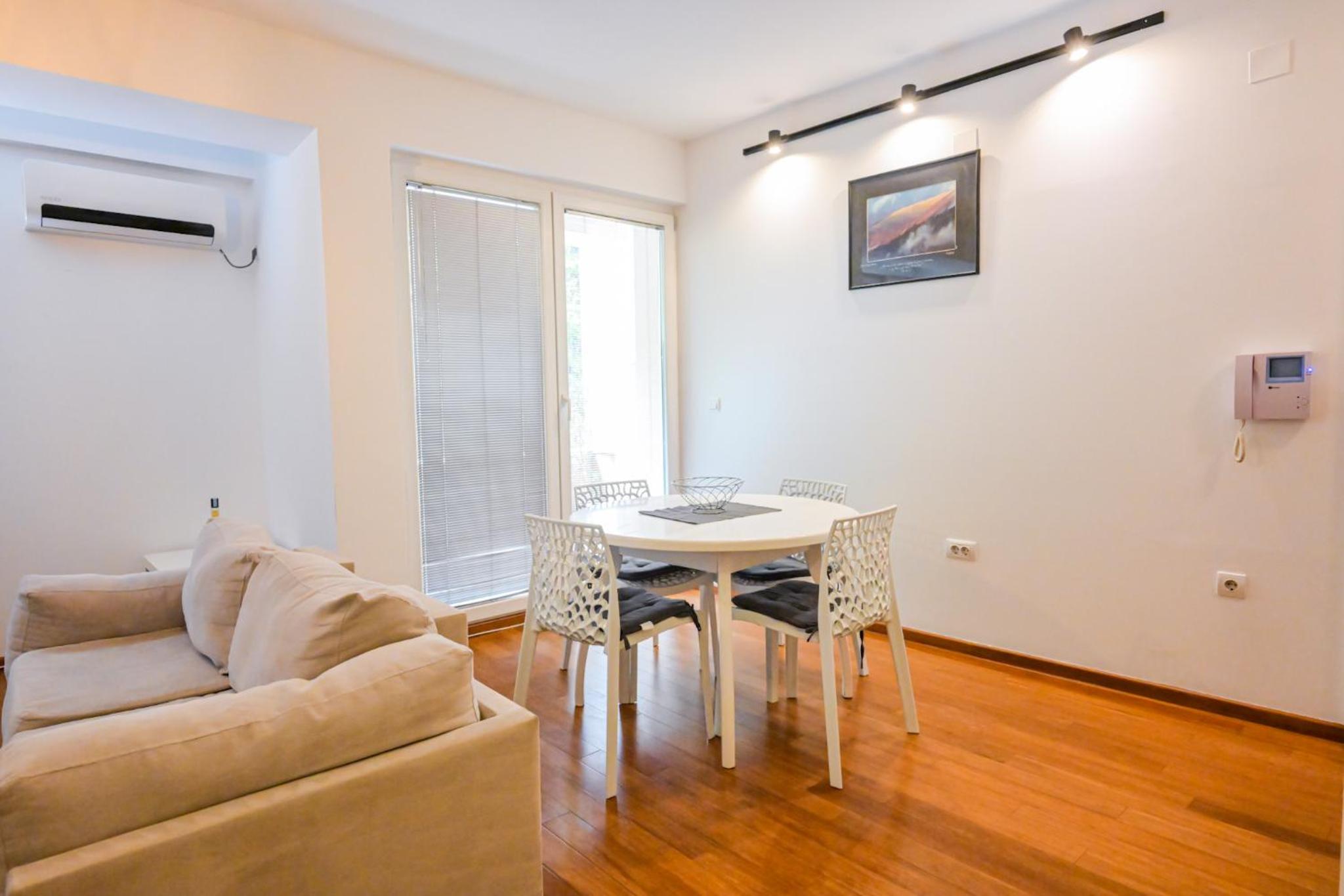 SKozy Apartment