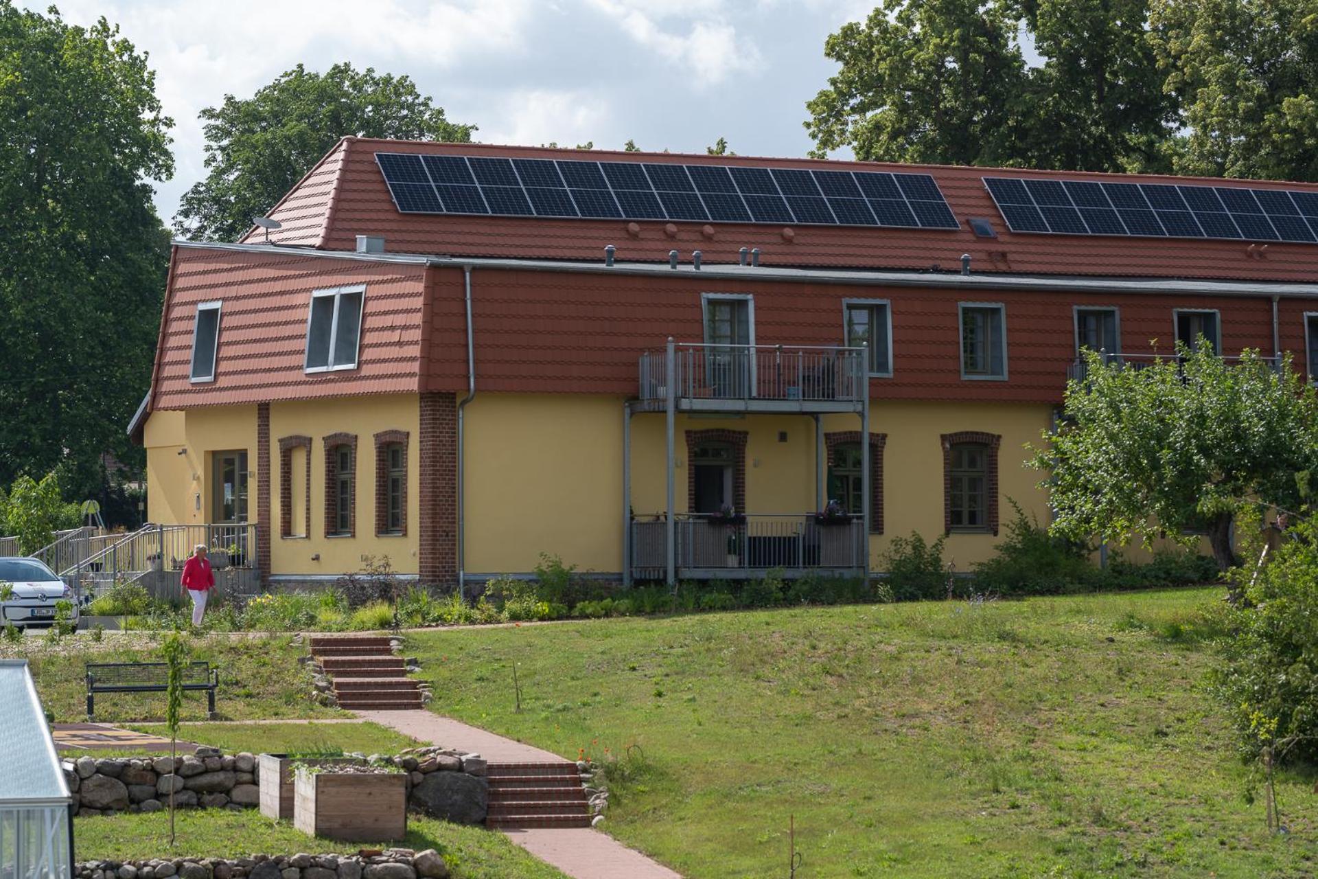 Ferienwohnungen - barrierefrei - im sanierten Gutshof
