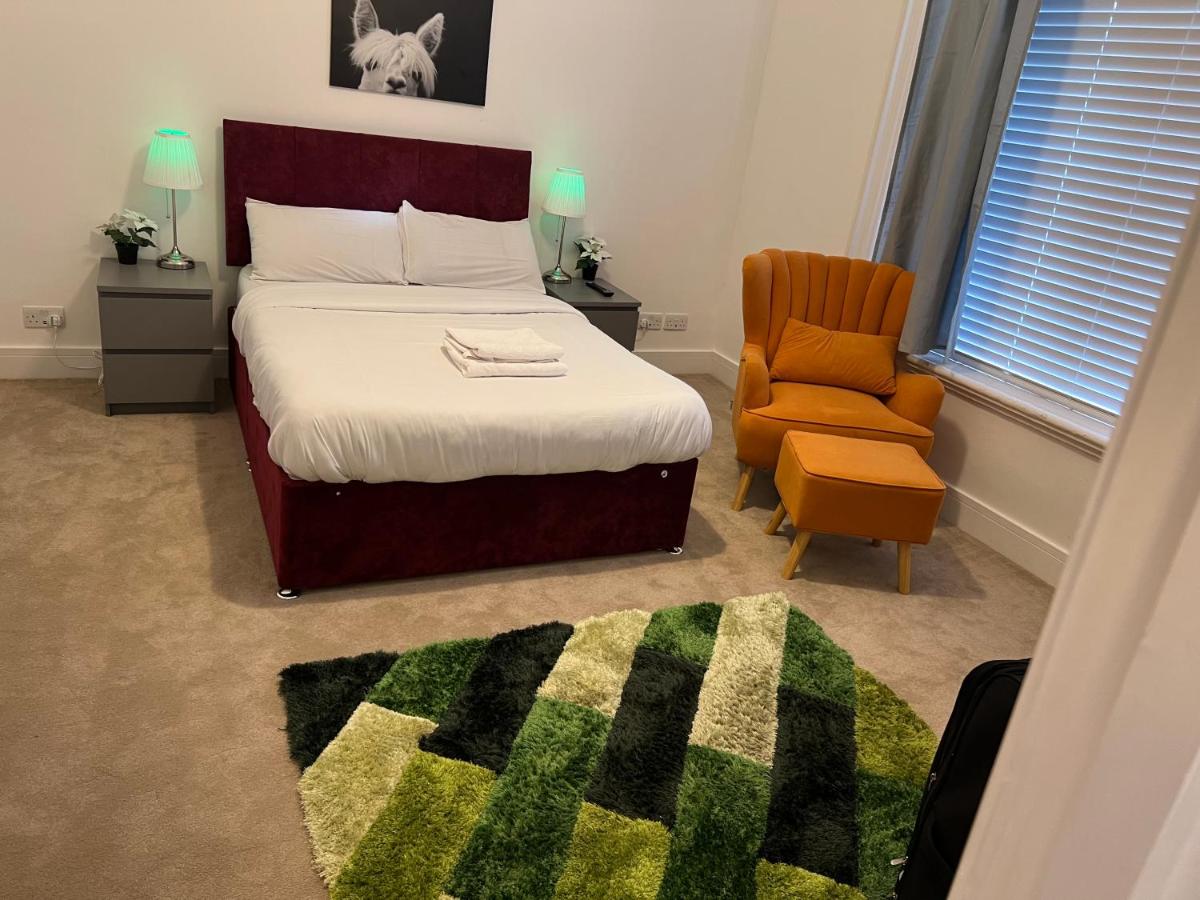 Spacious 2 bedrooms Apartment Woolwich Arsenal view 5