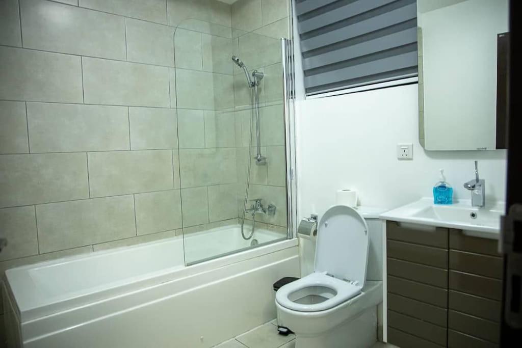 Lovely 2 Bedroom Loft/Duplex - Labone view 2