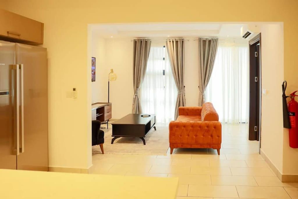 Lovely 2 Bedroom Loft/Duplex - Labone view 4