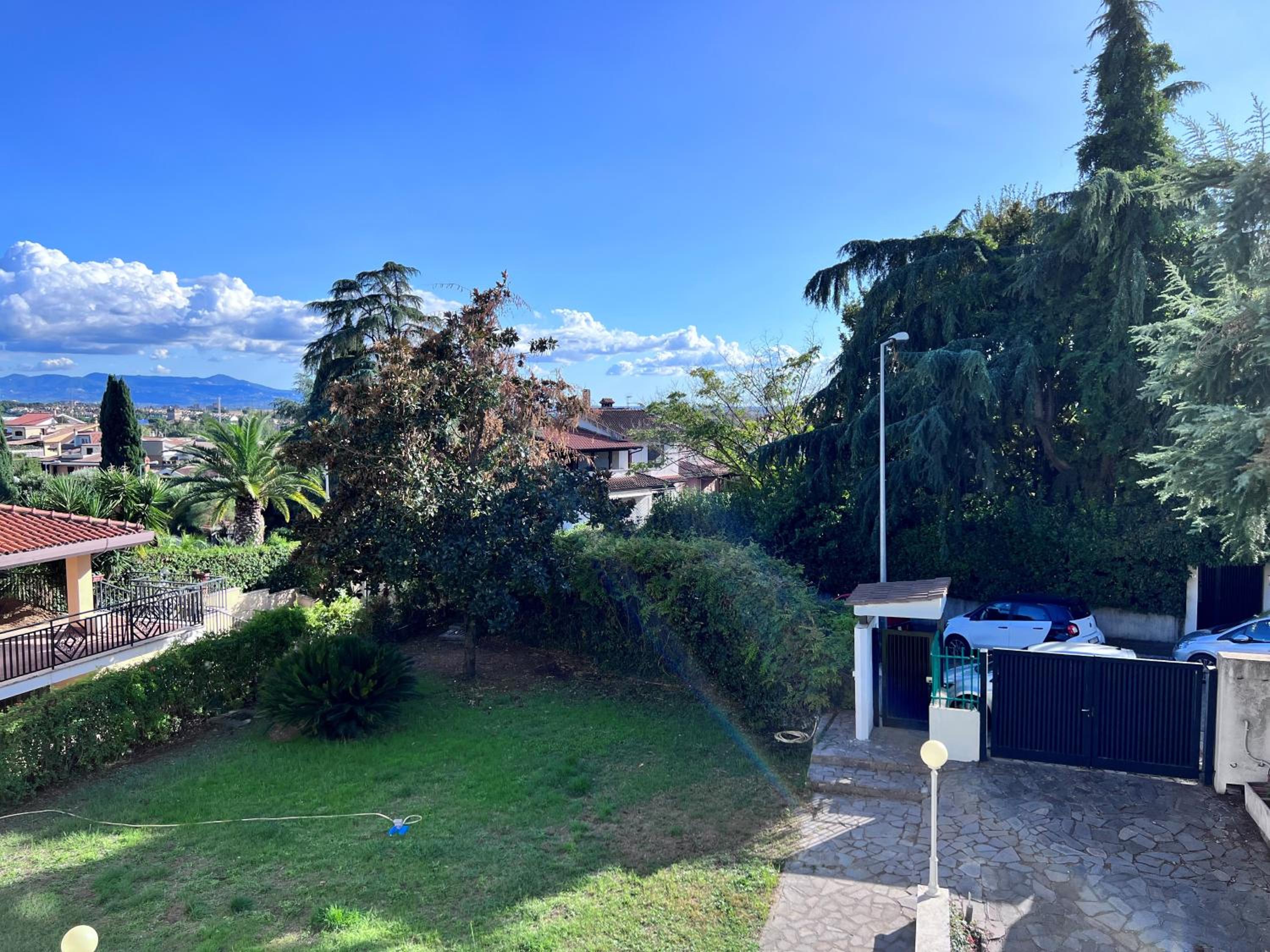 Villa Luxury Roma view 2