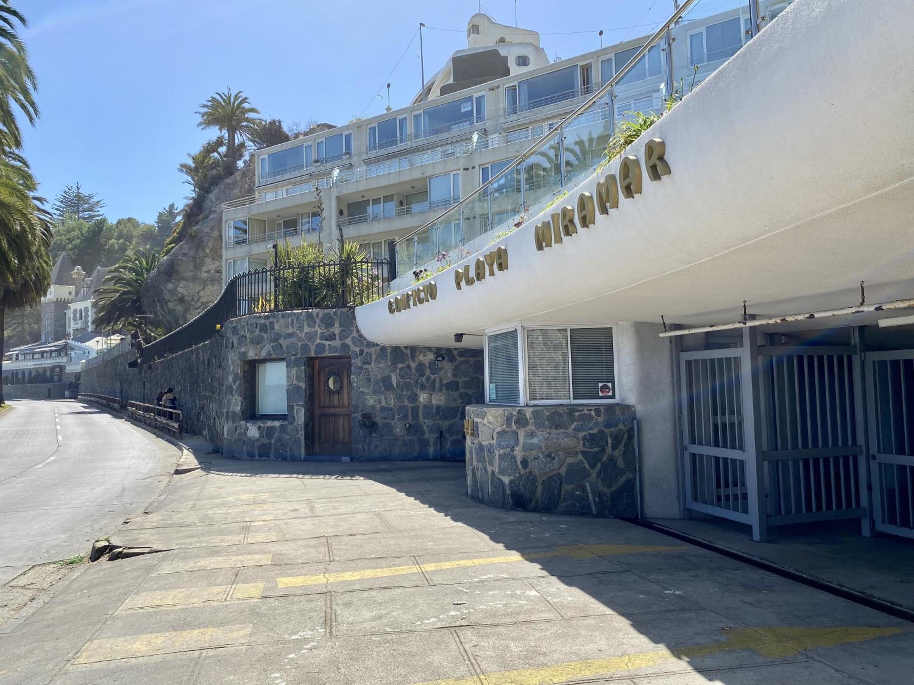BUHO Estudio Playa Miramar AC Pool Parking