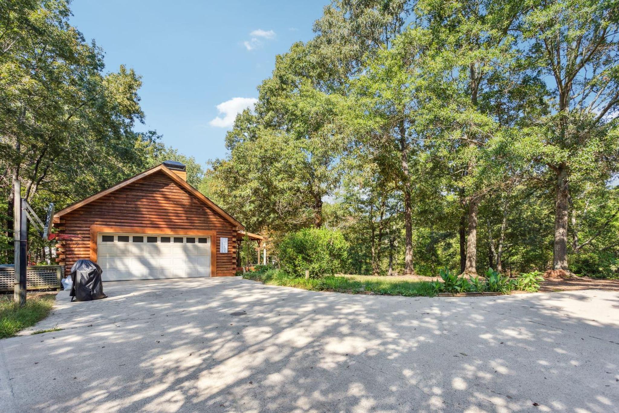 Cabin Bliss - Just 1 Mile from Lake Lanier view 5
