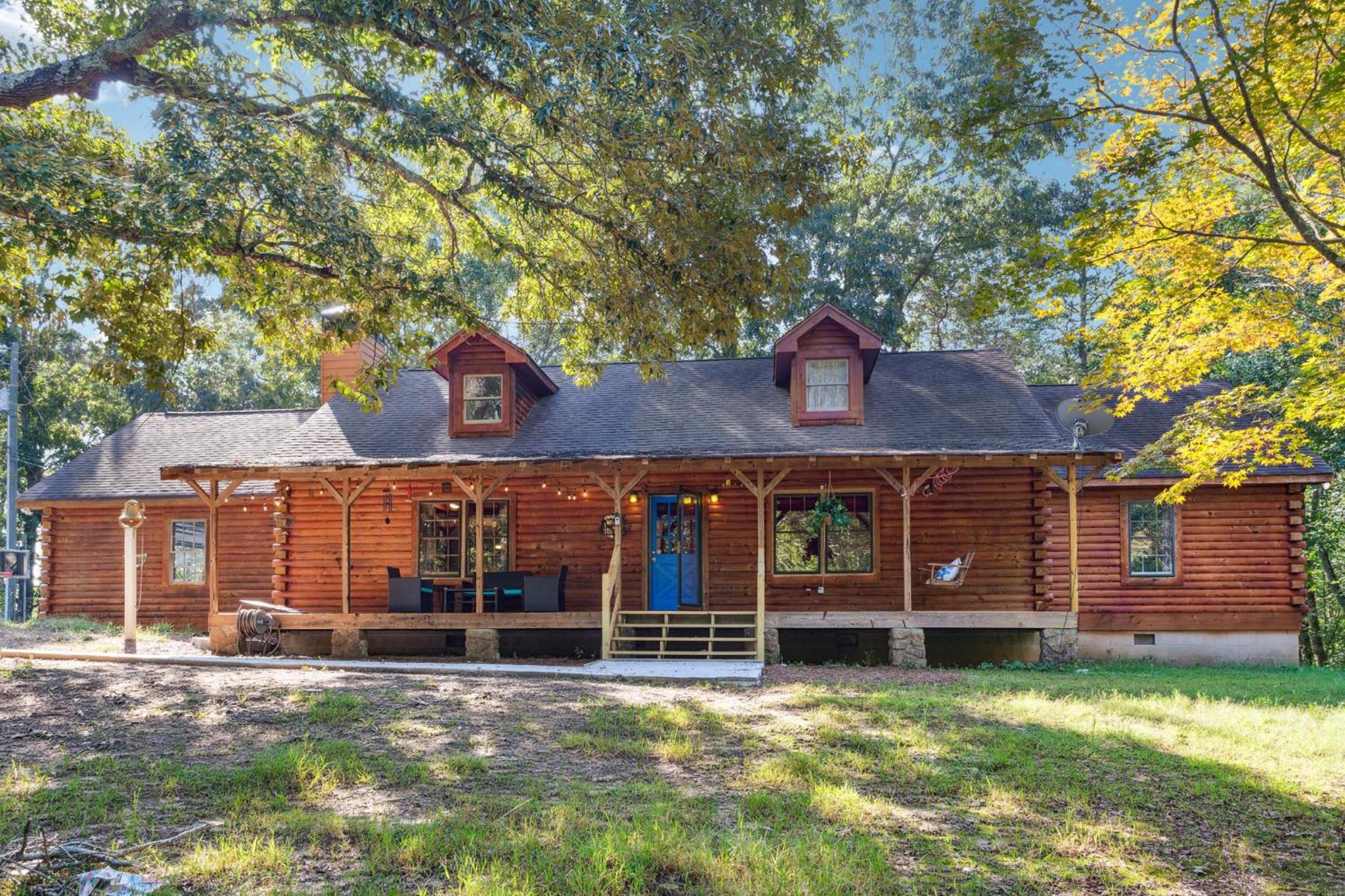 Cabin Bliss - Just 1 Mile from Lake Lanier view 4