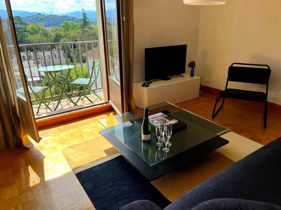 Pau centre vue sur les Pyrénées pour 2 nuits au minimum