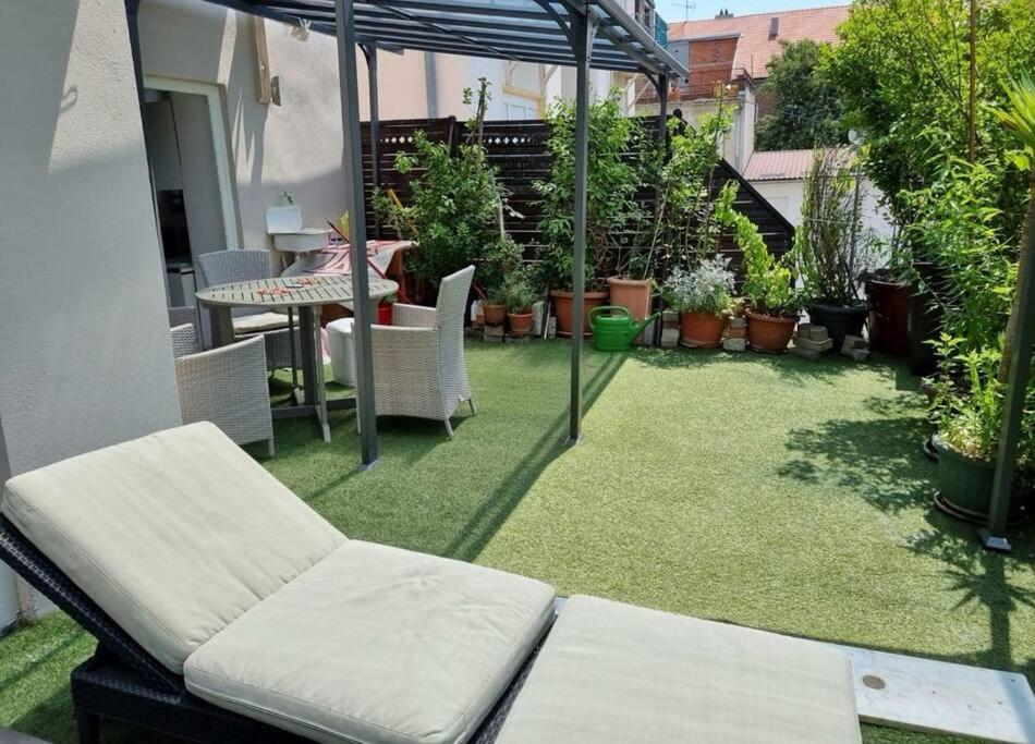Enjoy in Zagreb Old Town with private penthouse terrace and greenary park view