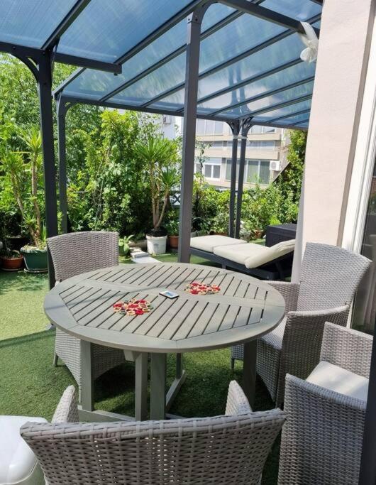 Enjoy in Zagreb Old Town with private penthouse terrace and greenary park view