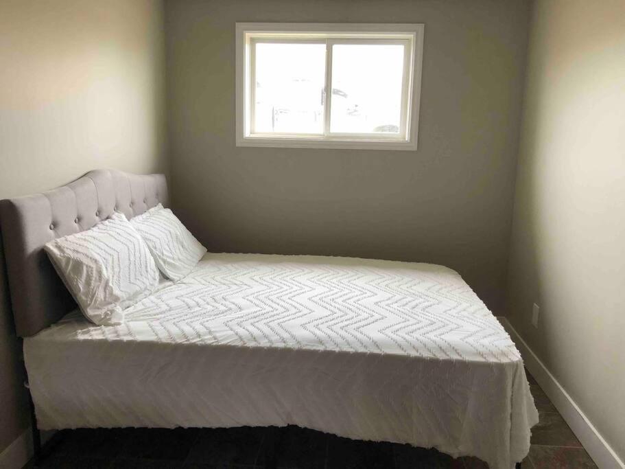 Hinton Vacations - Hinton Alberta Vacation Home - Property Image 2