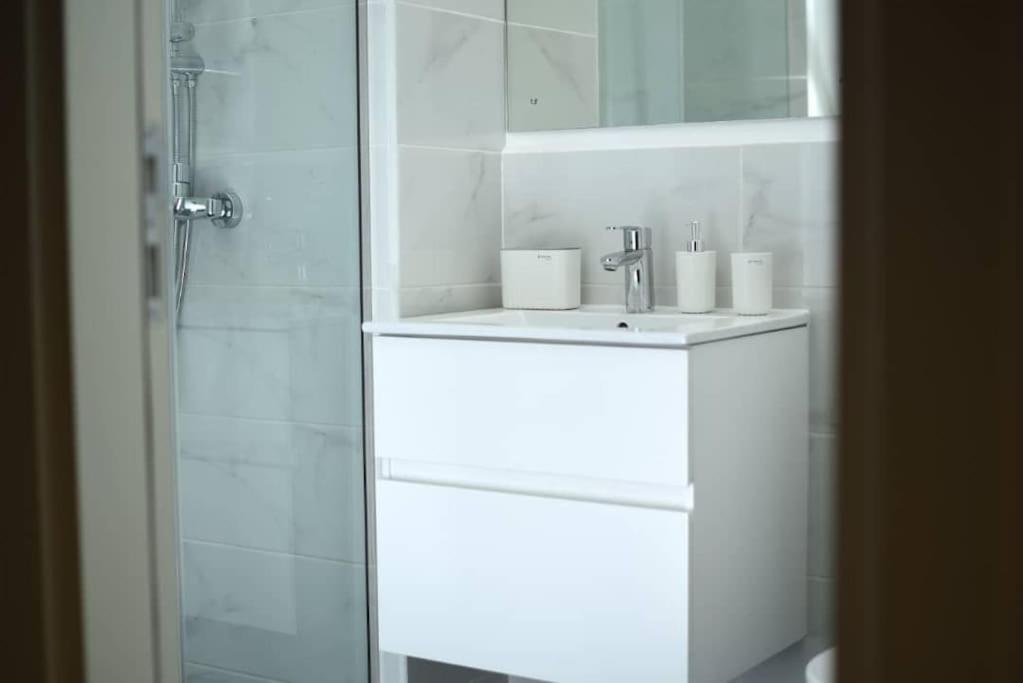 Luxury Suite 42m2 @ Embassy Gardens Cantonments view 3