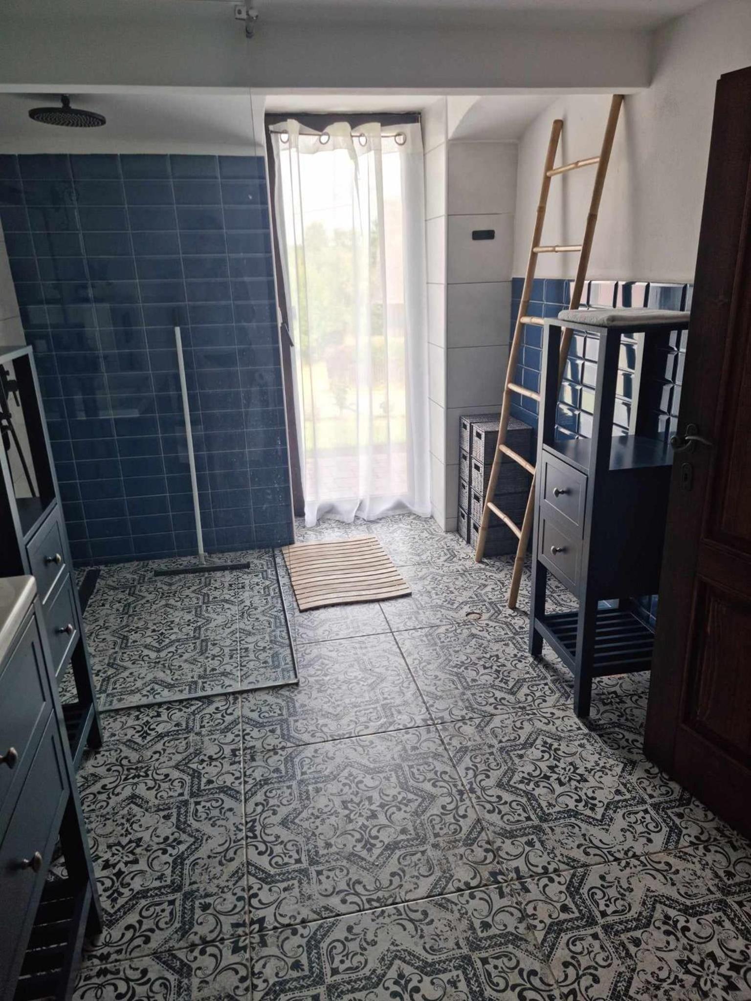 Luxusní apartmán s krbem - Kunratické Švýcarsko
