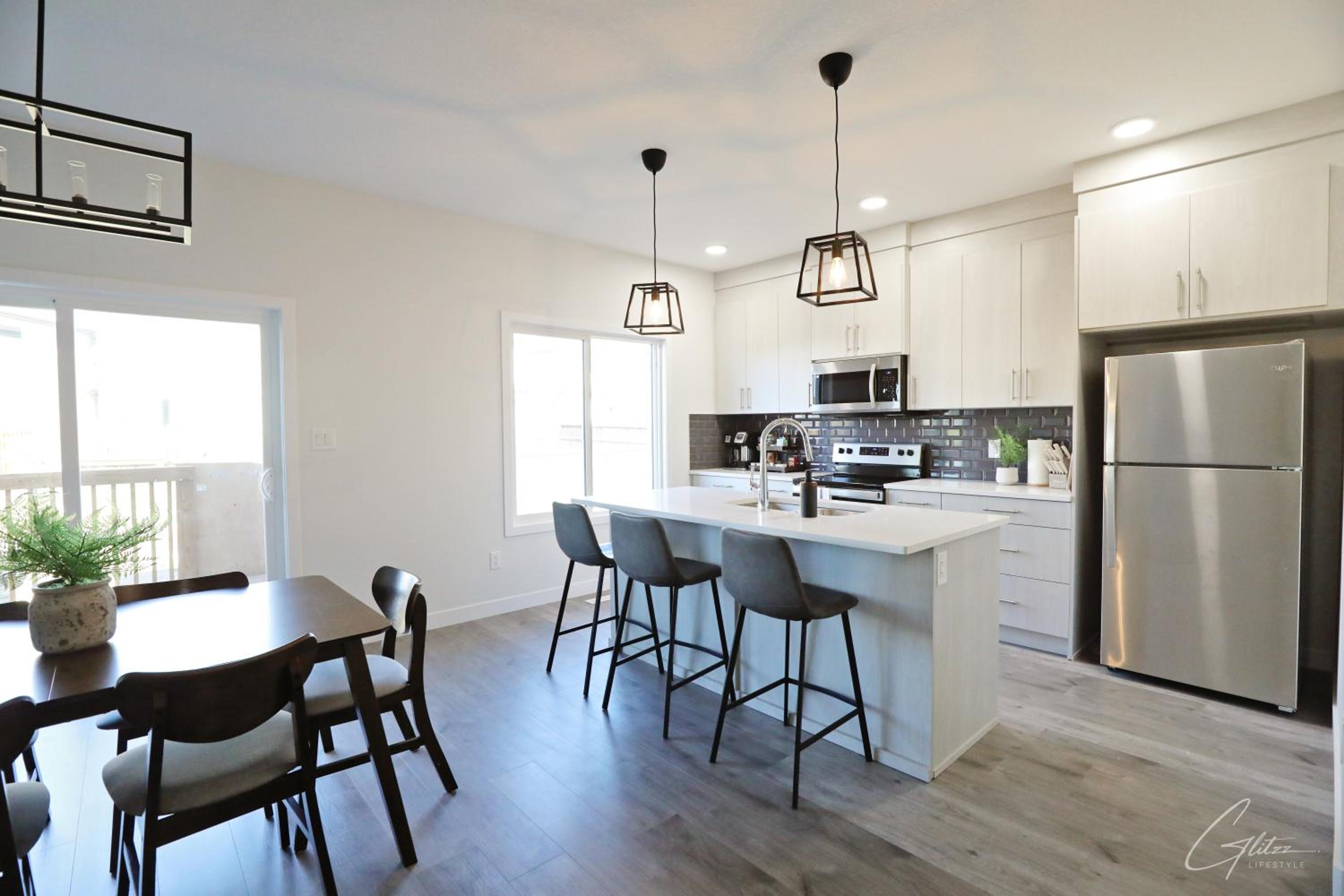 Beautiful 3 King Beds,Garage,Airport,Disney+