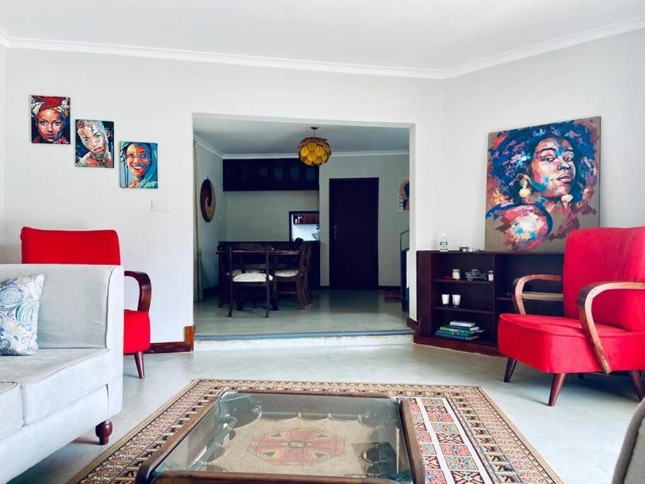 Kololo 3BR with Garden, 500m to Acacia Mall view 4