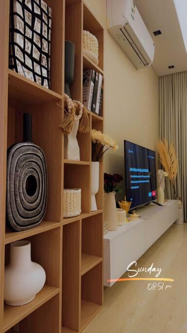 Three Bedroom furnished apartment in north Riyadh - شقه 3 غرف مميزه ومتكامله في شمال الرياض مع مرافق فريده