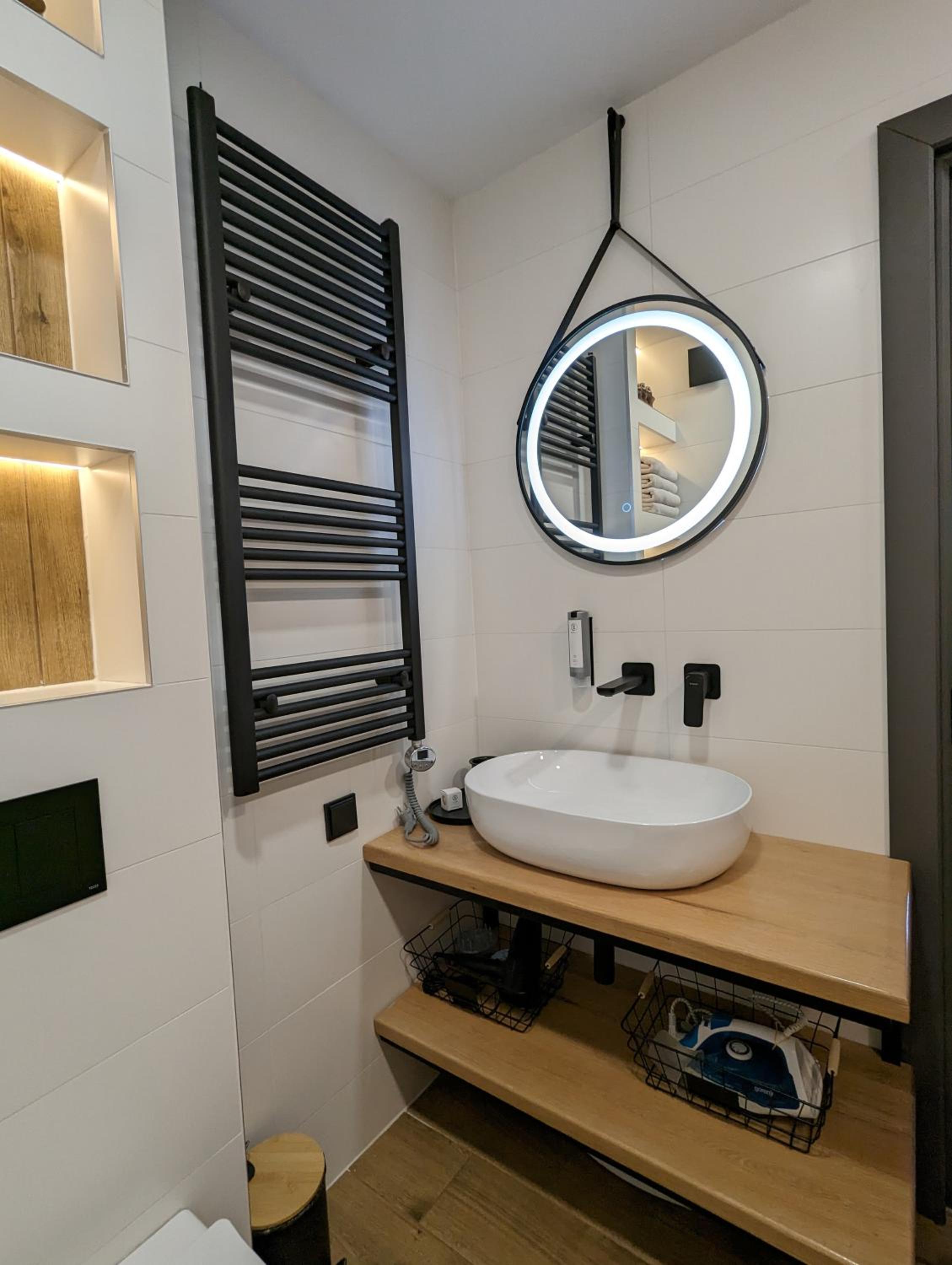 Pine & Wine Sauna Apartment