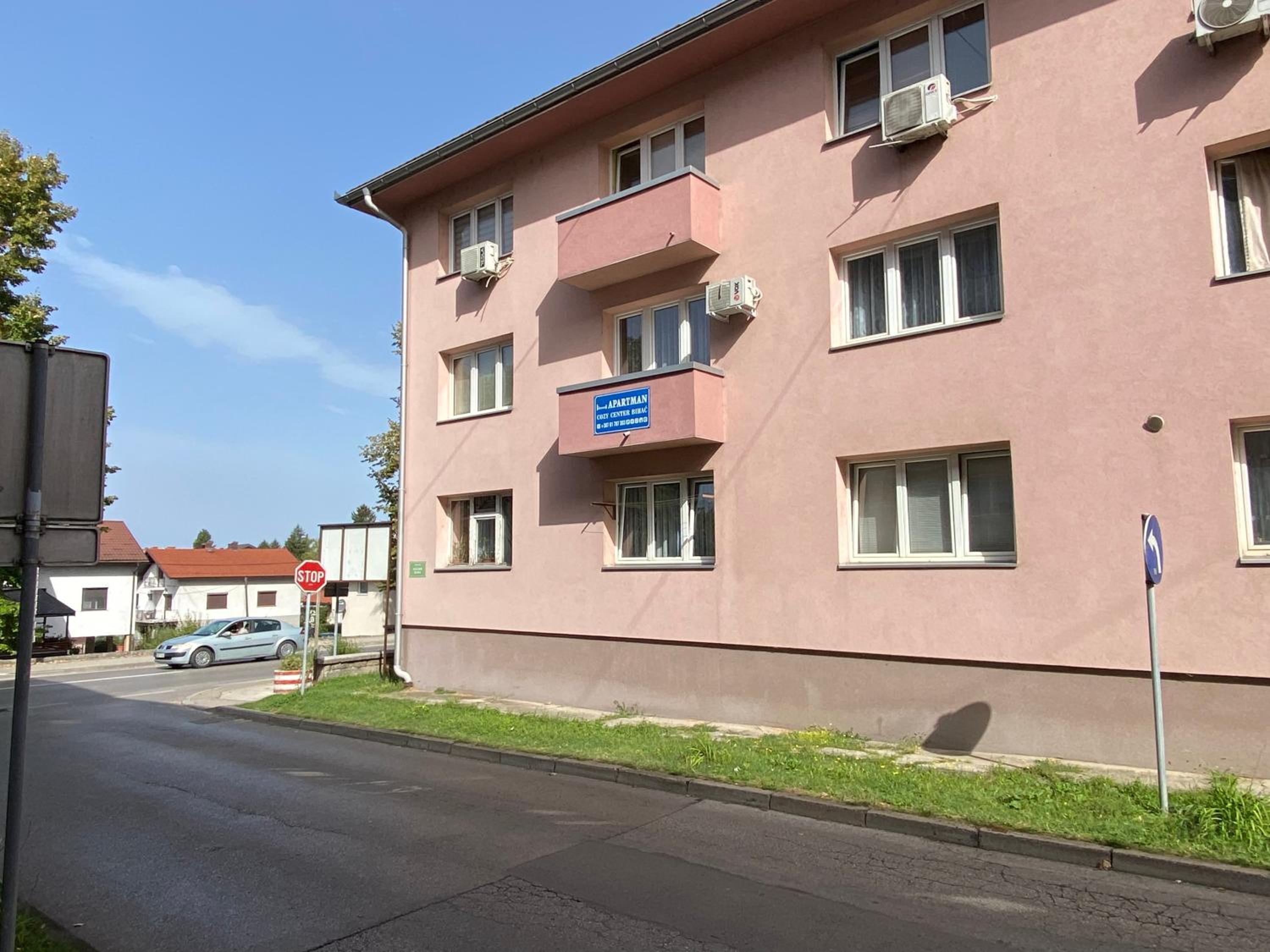 COZY CENTER Apartment Bihać view 3