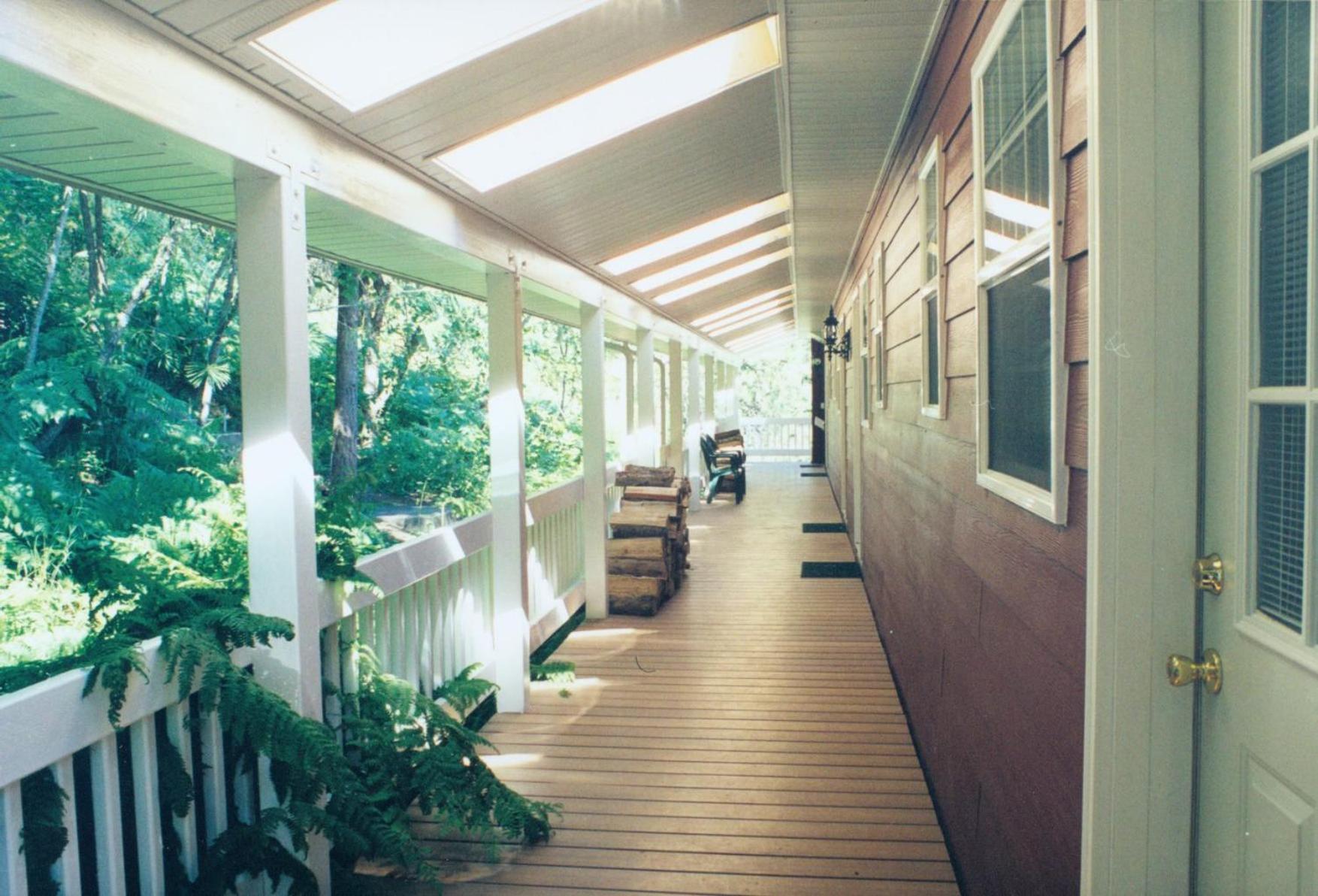 Hearthstone Elegant Lodge