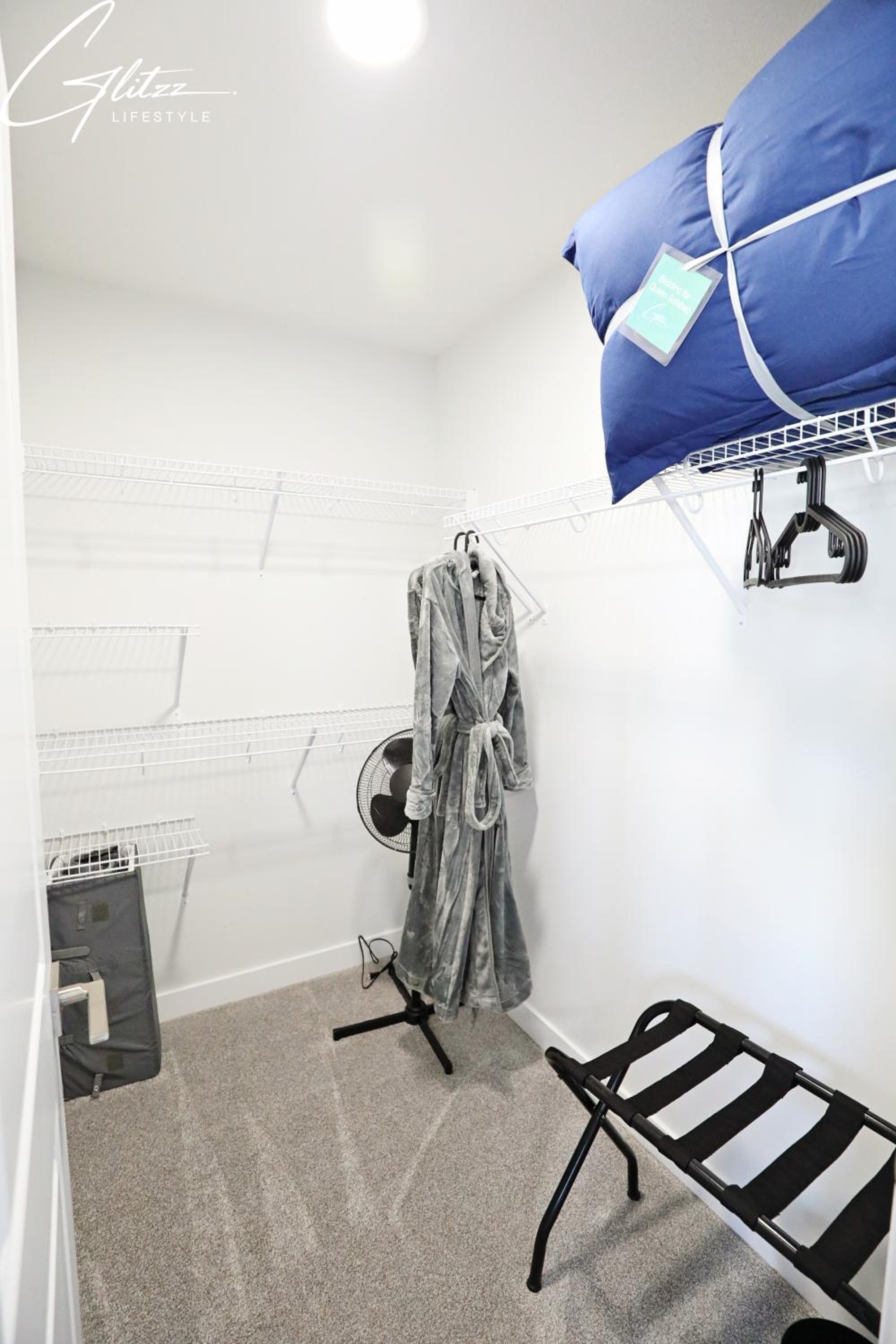 Beautiful 3 King Beds,Garage,Airport,Disney+