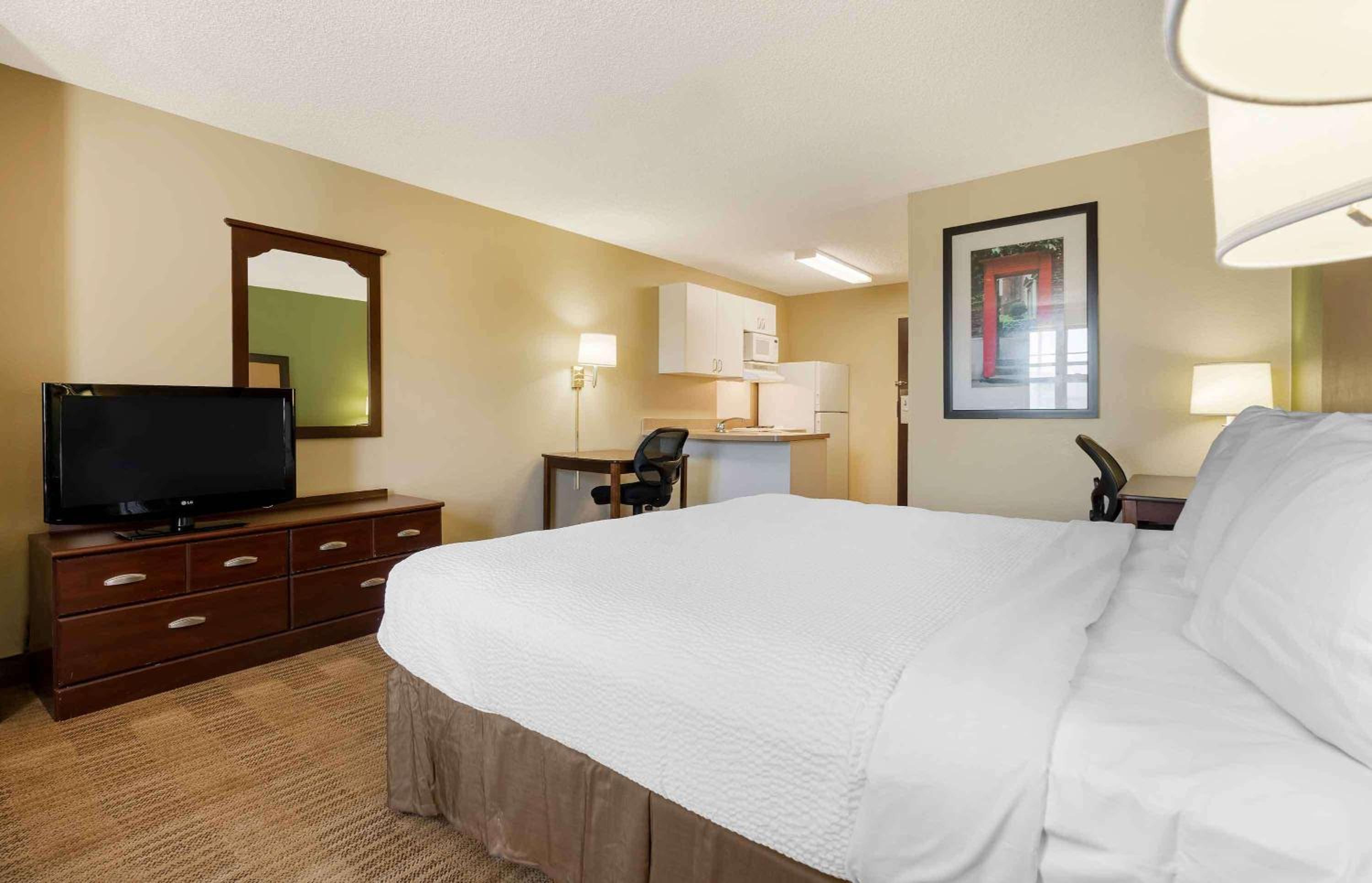 Reno Vacations - Extended Stay America Suites - Reno - South Meadows - Property Image 9
