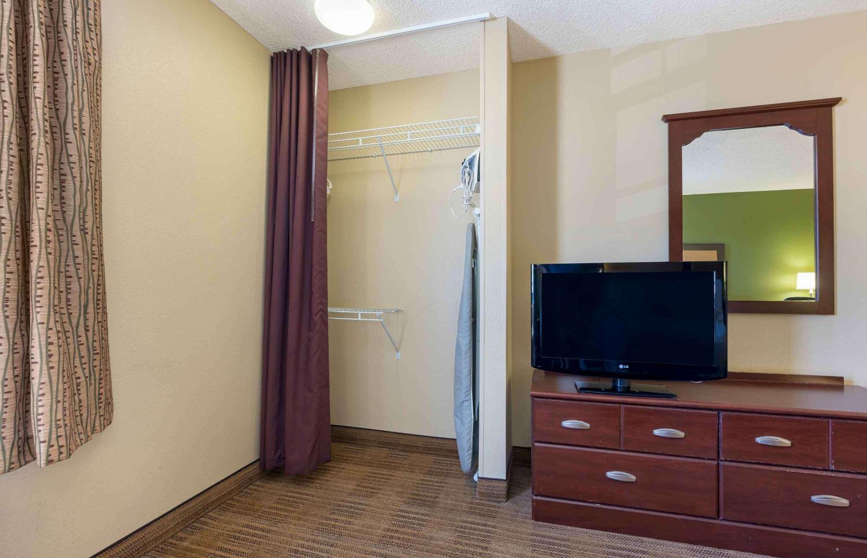 Reno Vacations - Extended Stay America Suites - Reno - South Meadows - Property Image 8