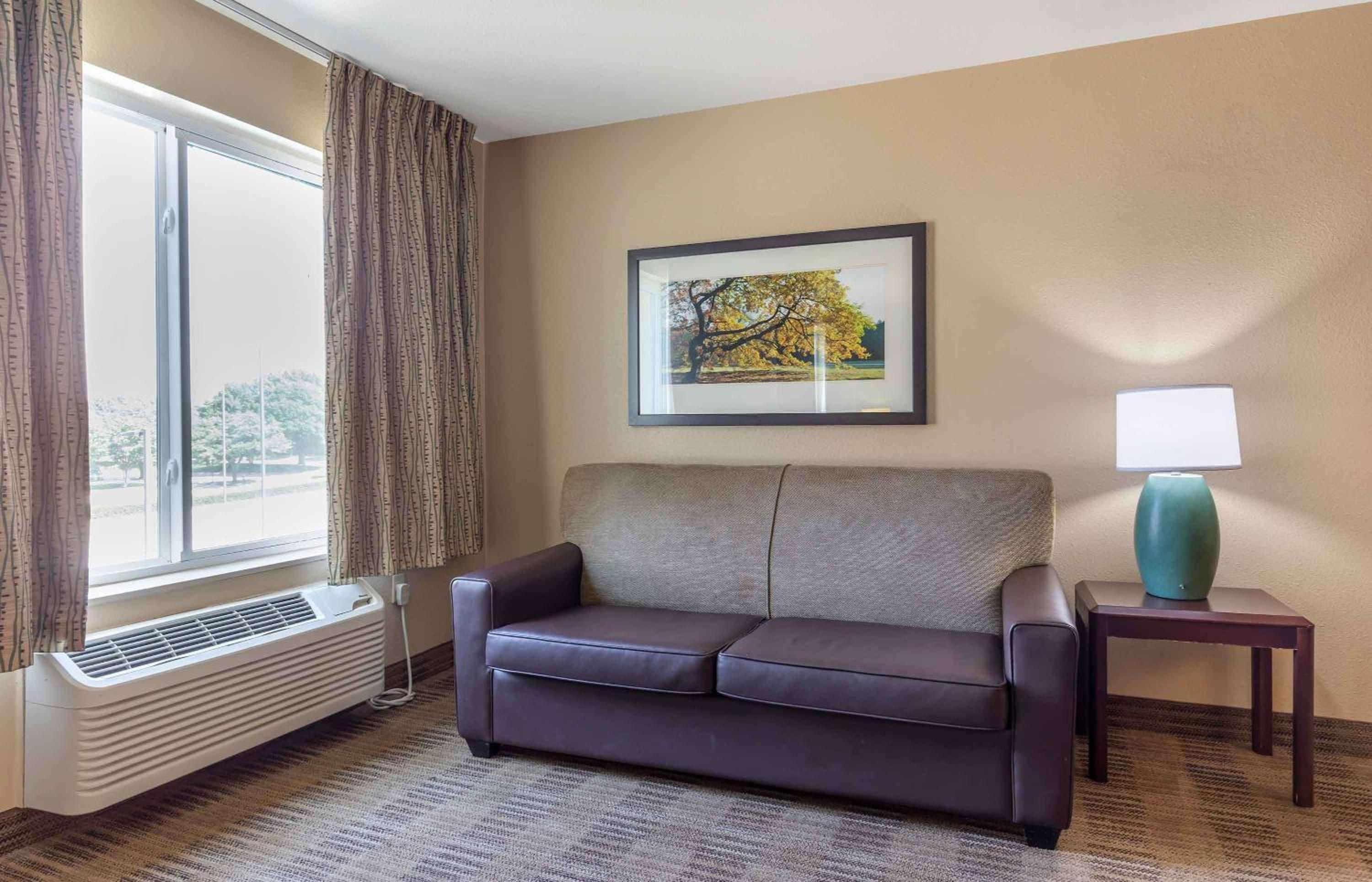 Reno Vacations - Extended Stay America Suites - Reno - South Meadows - Property Image 2