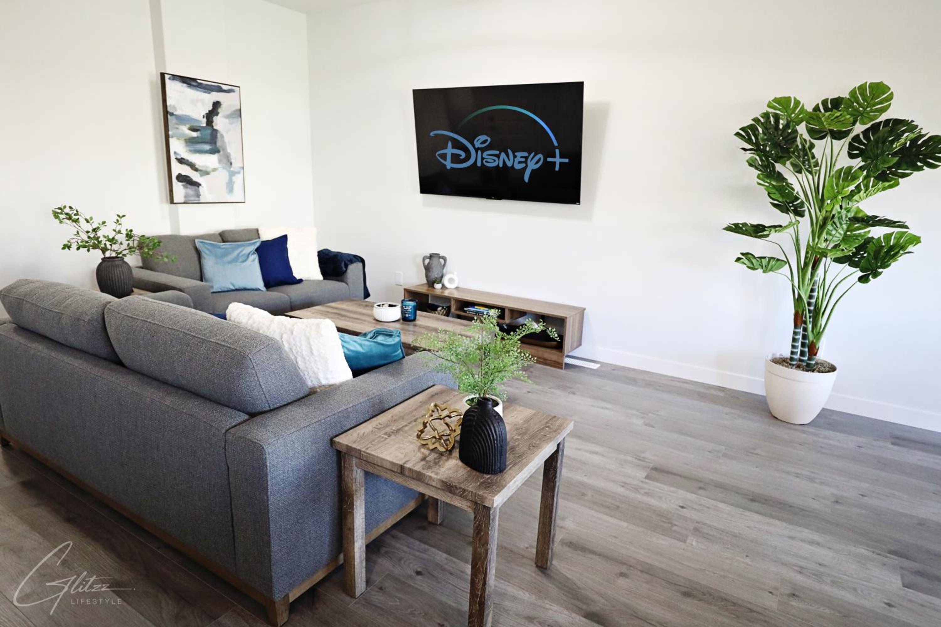 Beautiful 3 King Beds,Garage,Airport,Disney+