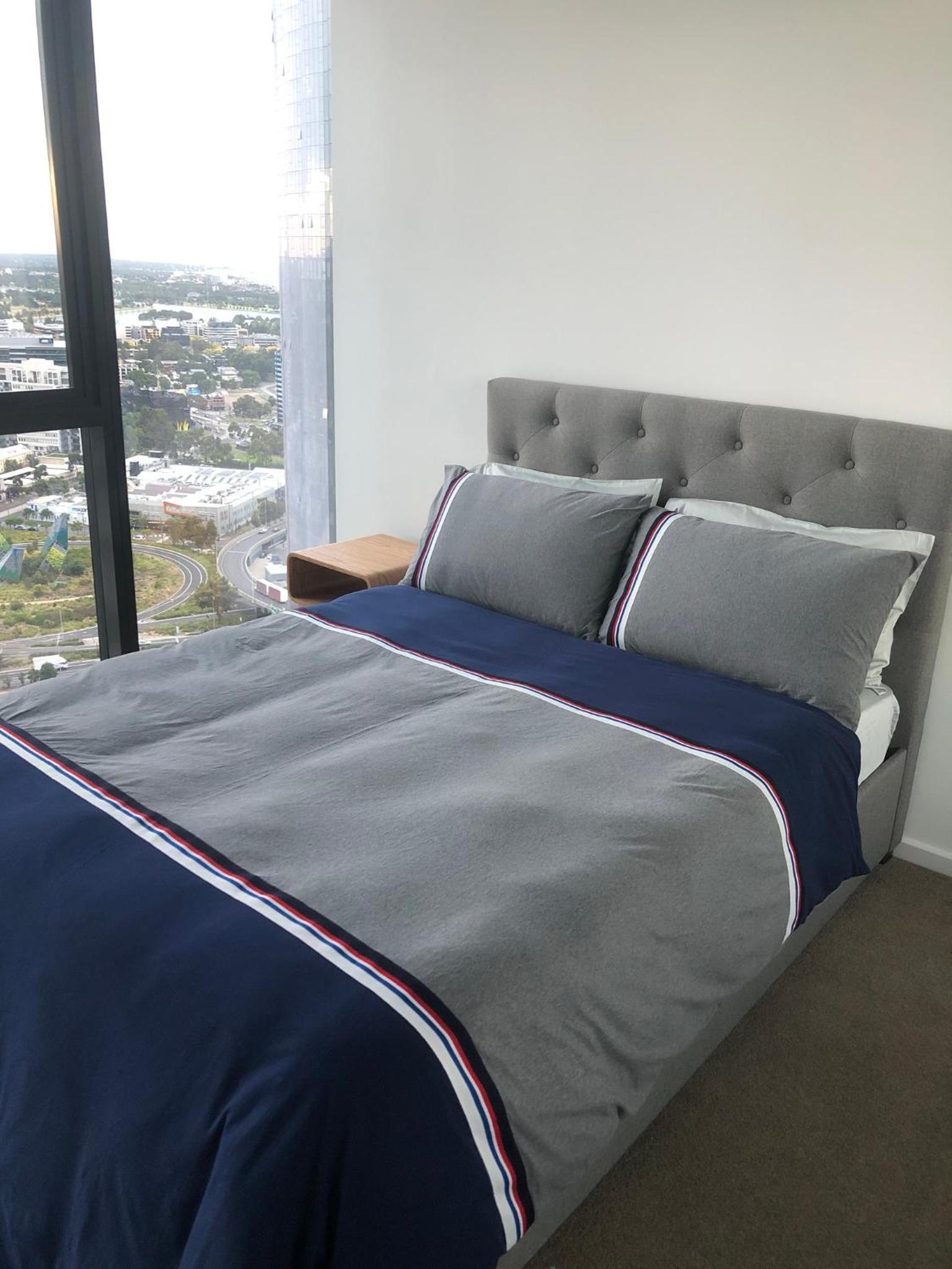 Modern 3 Bedroom Apartment with Amazing Views