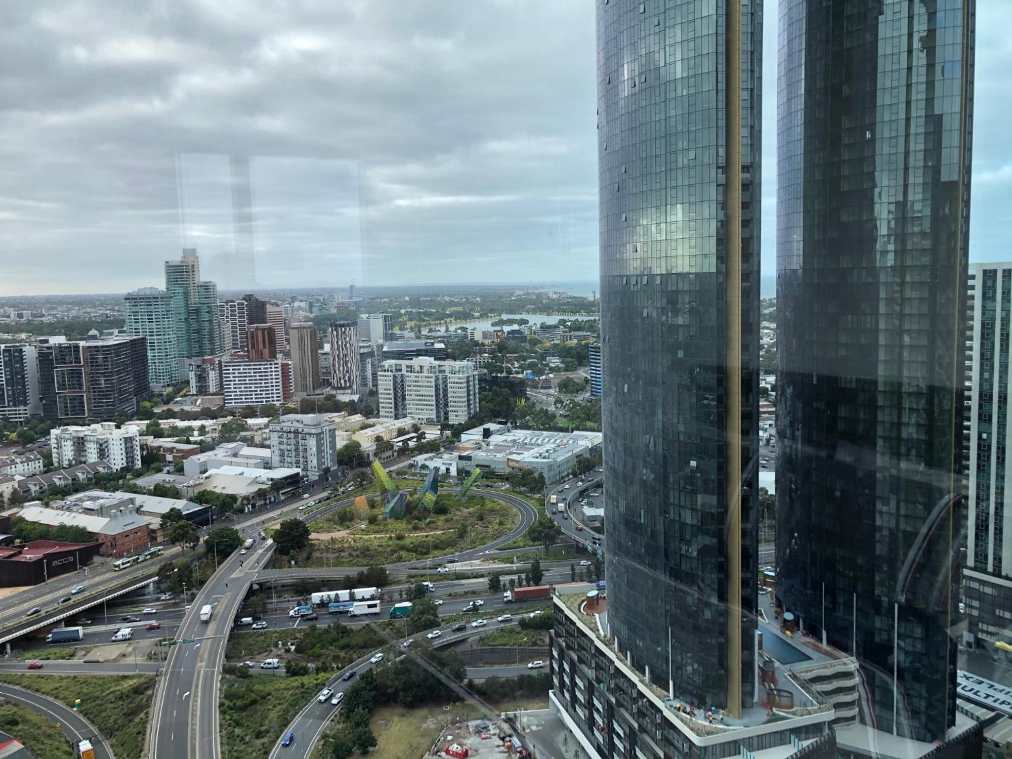 Modern 3 Bedroom Apartment with Amazing Views