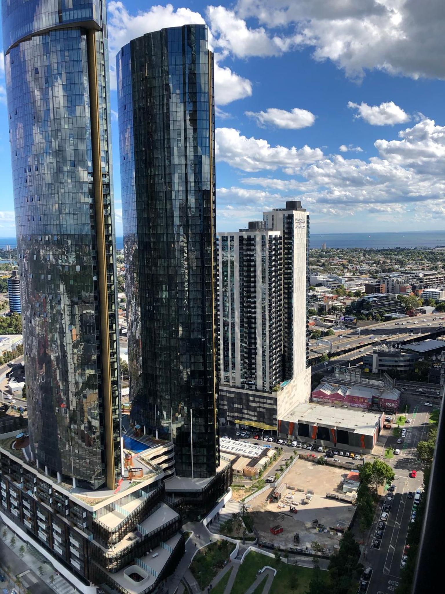 Modern 3 Bedroom Apartment with Amazing Views