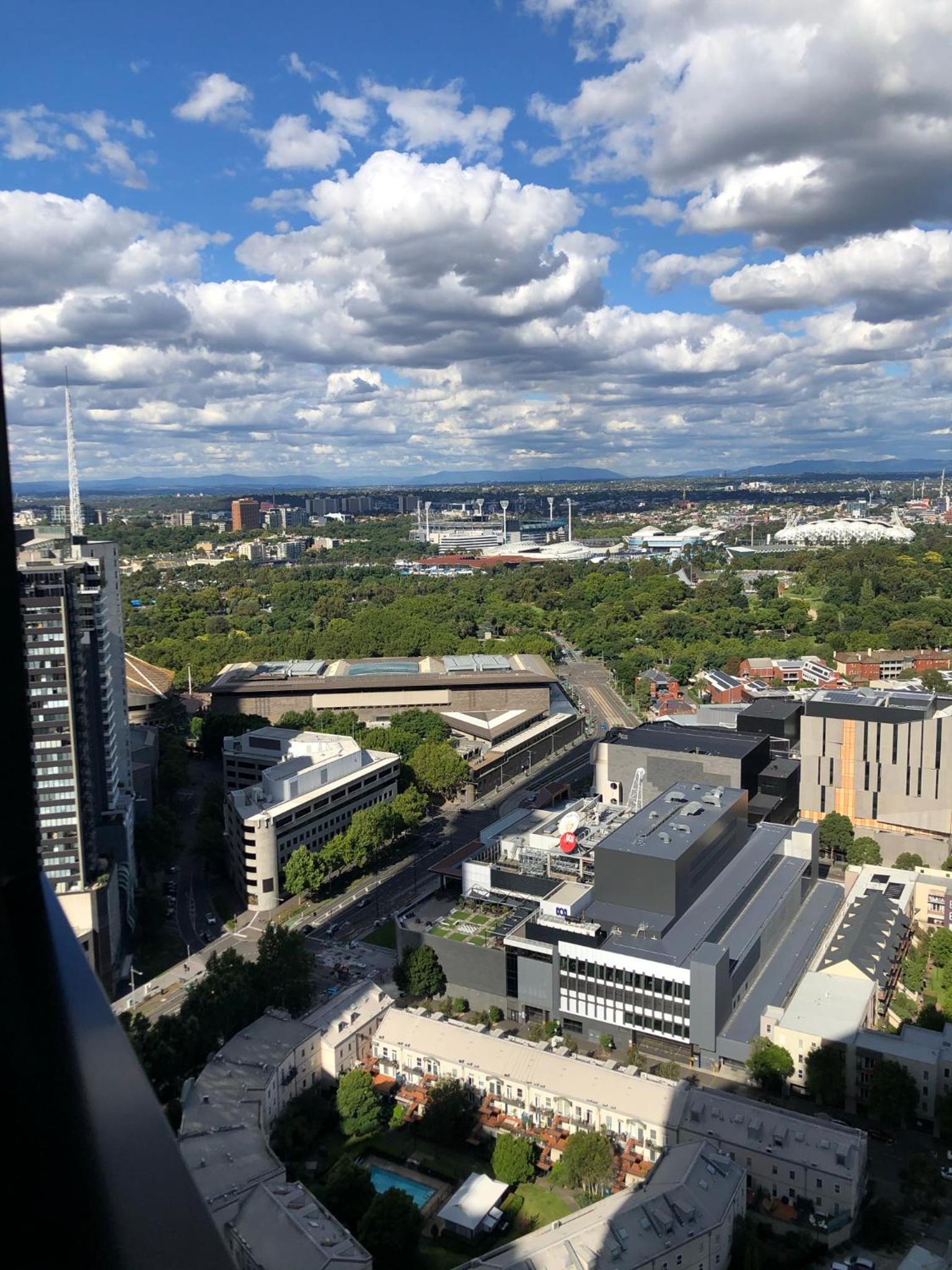 Modern 3 Bedroom Apartment with Amazing Views