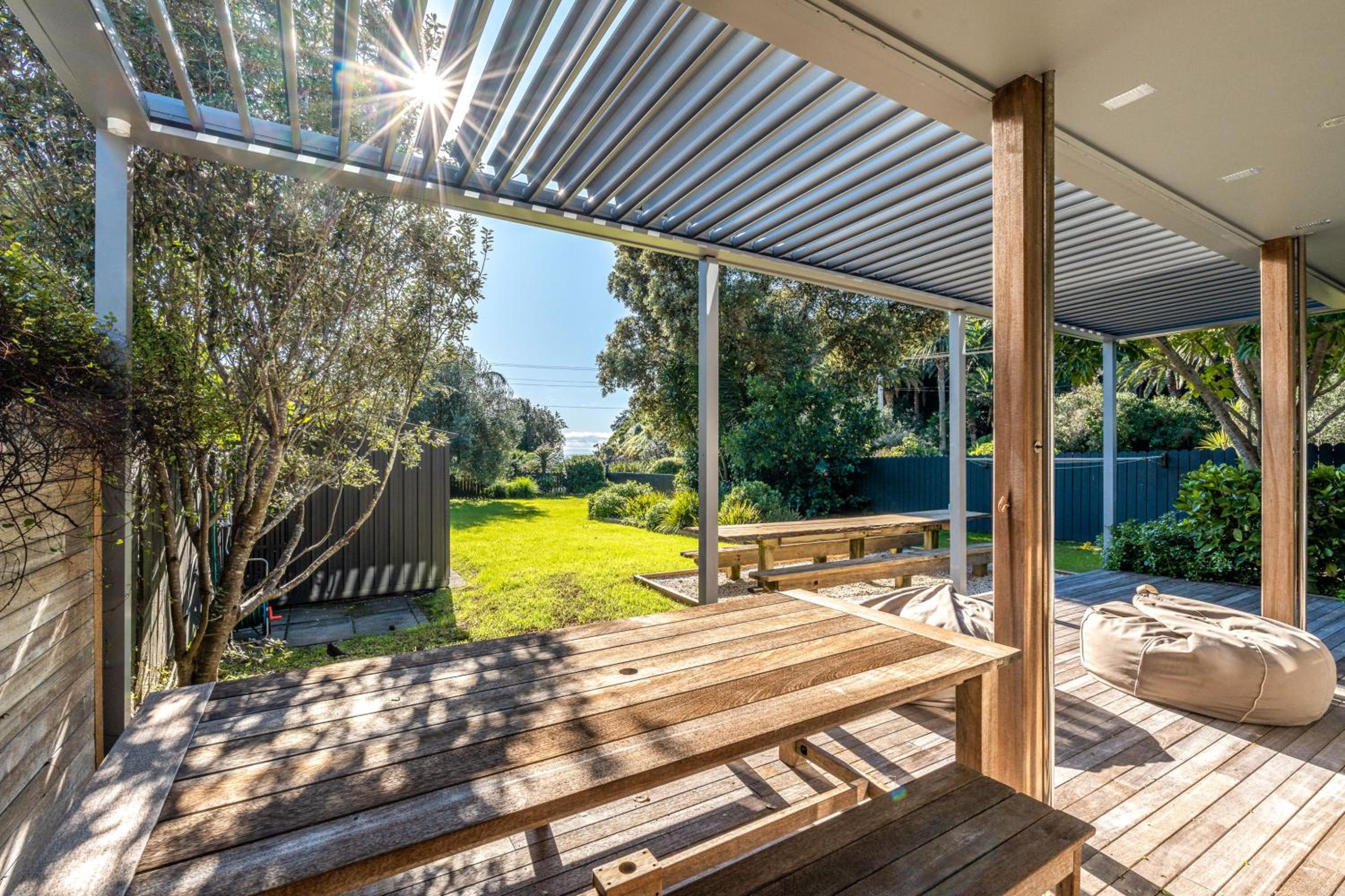 Paradise on Palm - Stay Waiheke view 5