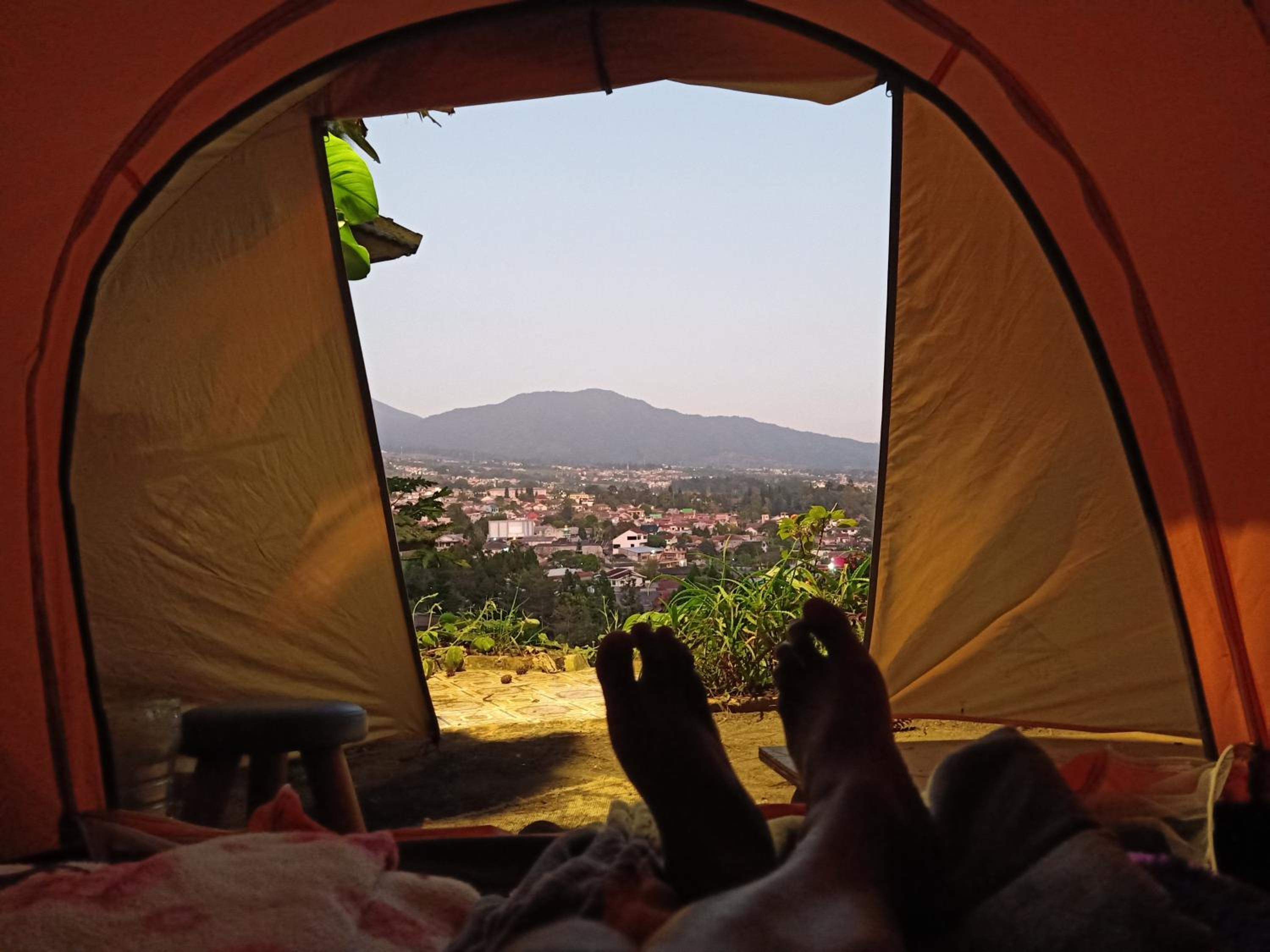 Glamping ReaVeeCafe Puncak