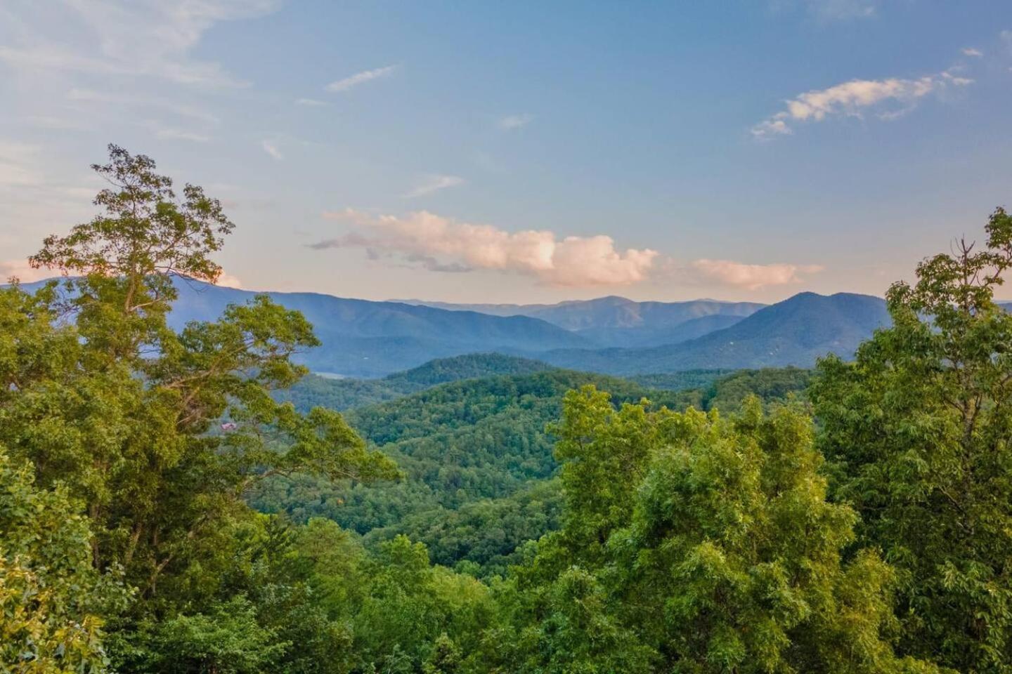 Mountain Majesty with Spectacular Views