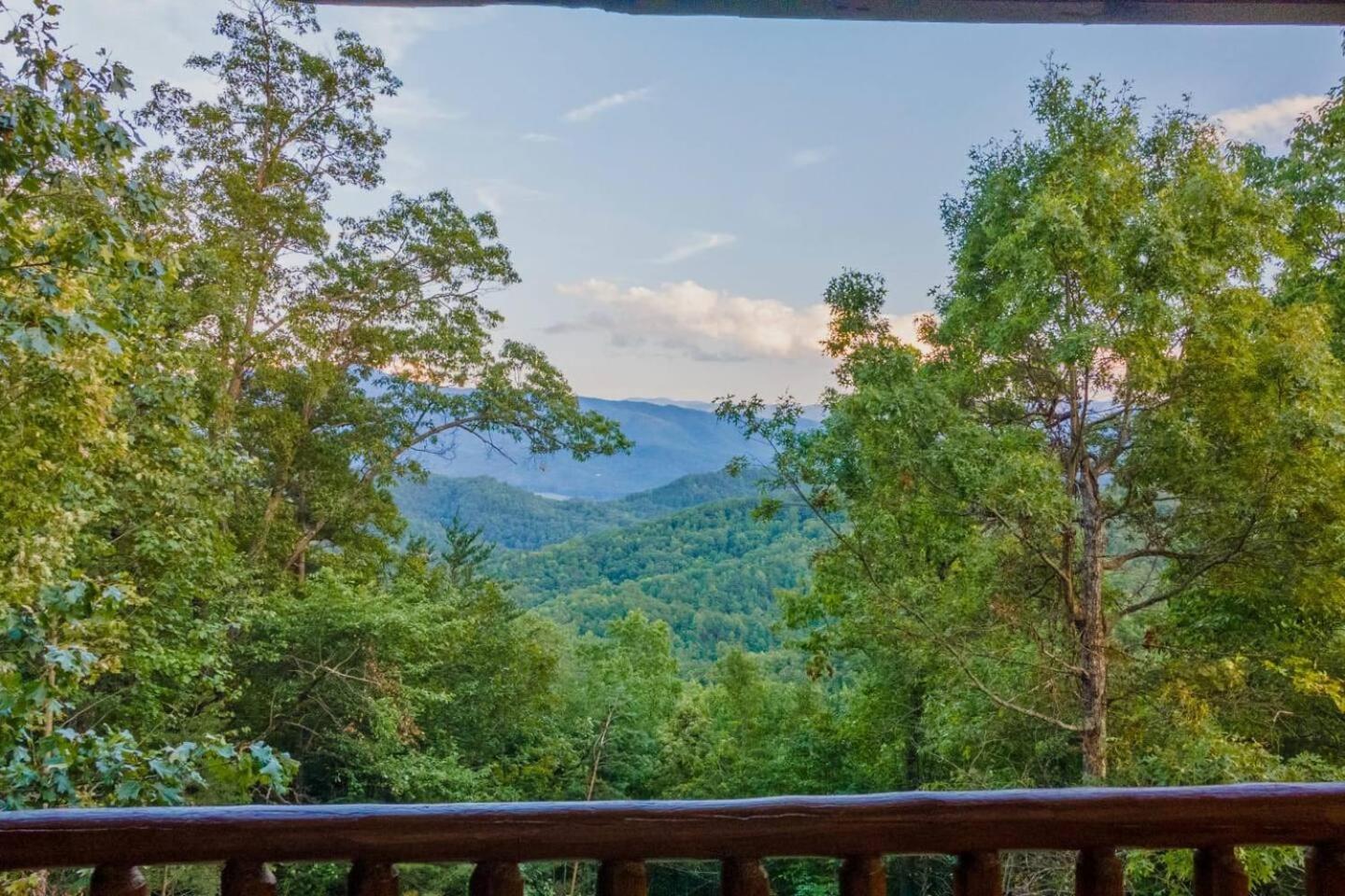 Mountain Majesty with Spectacular Views