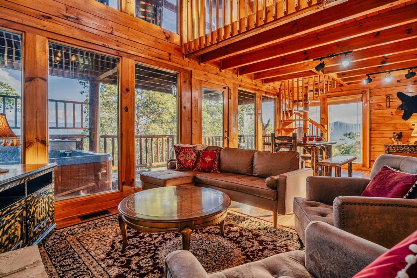 Mountain Majesty with Spectacular Views