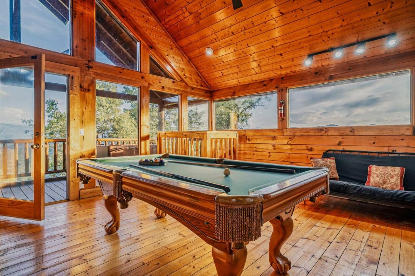 Mountain Majesty with Spectacular Views